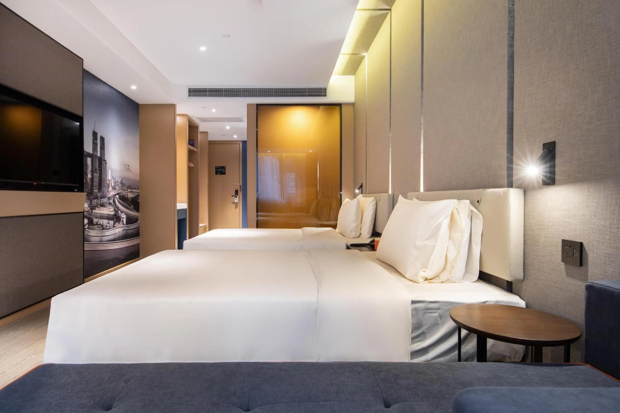 Bed in Atour Hotel Chongqing Jiangbei International Airport Huixing Light Rail Station