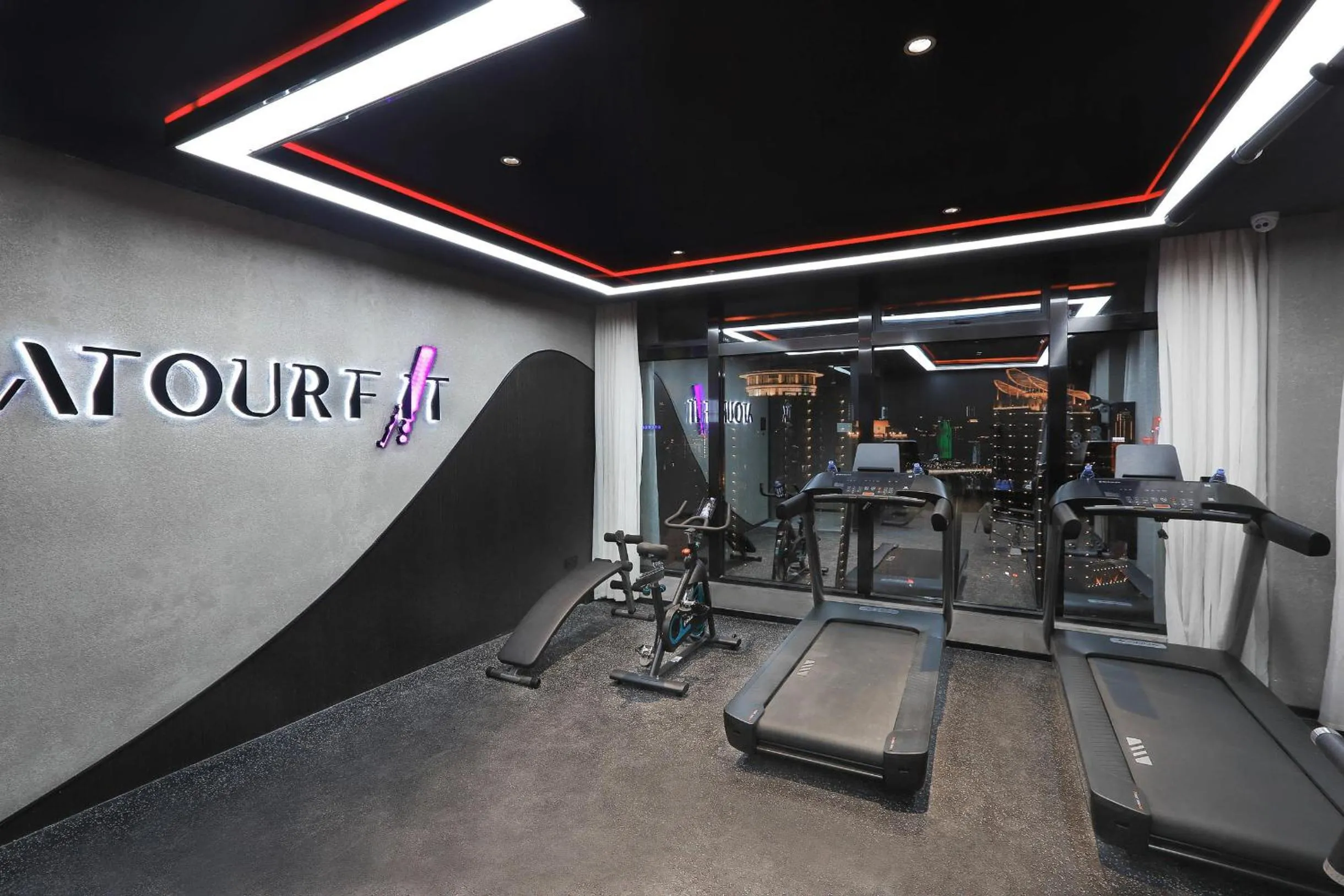 Fitness centre/facilities in Atour Hotel Chongqing Jiefangbei Raffles City Riverview