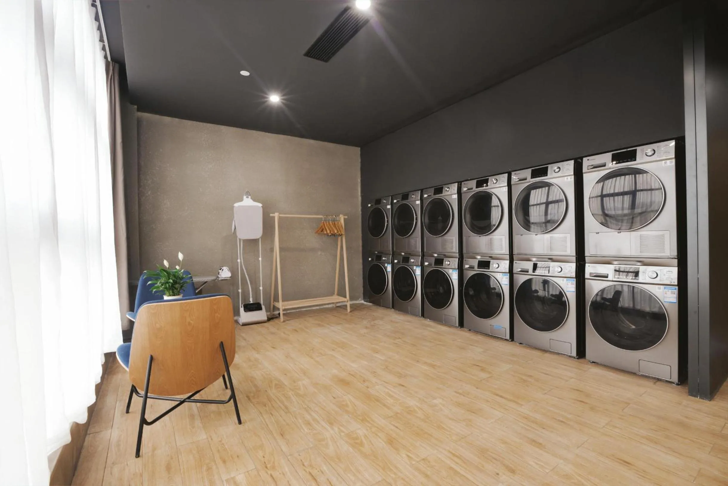 washing machine in Atour Hotel Chongqing Jiefangbei Raffles City Riverview
