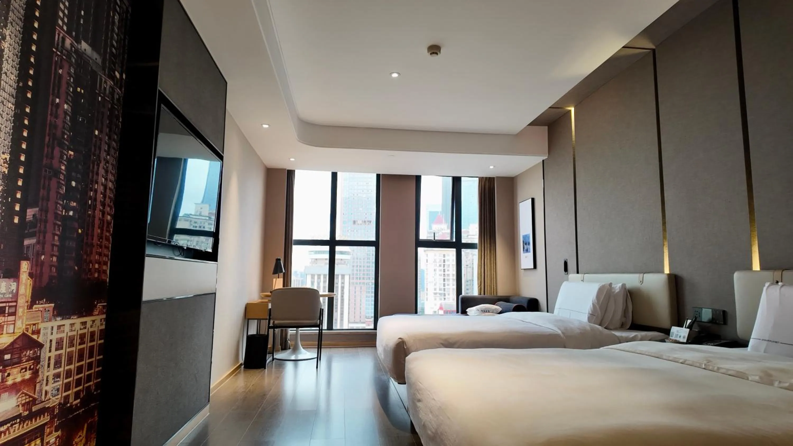 Bedroom, Bed in Atour Hotel Chongqing Jiefangbei Raffles City Riverview