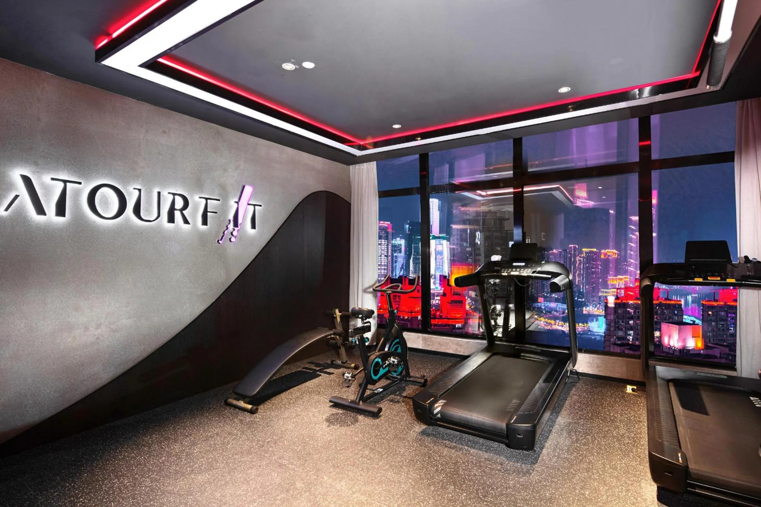 Fitness centre/facilities in Atour Hotel Chongqing Jiefangbei Raffles City Riverview