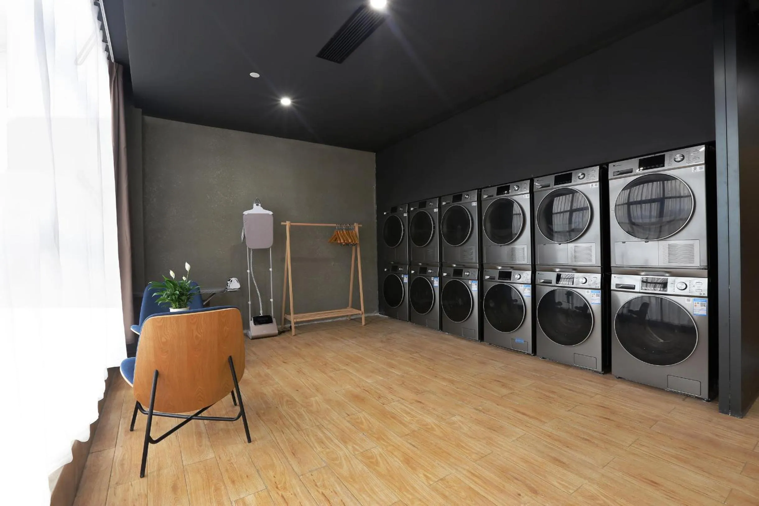 washing machine in Atour Hotel Chongqing Jiefangbei Raffles City Riverview