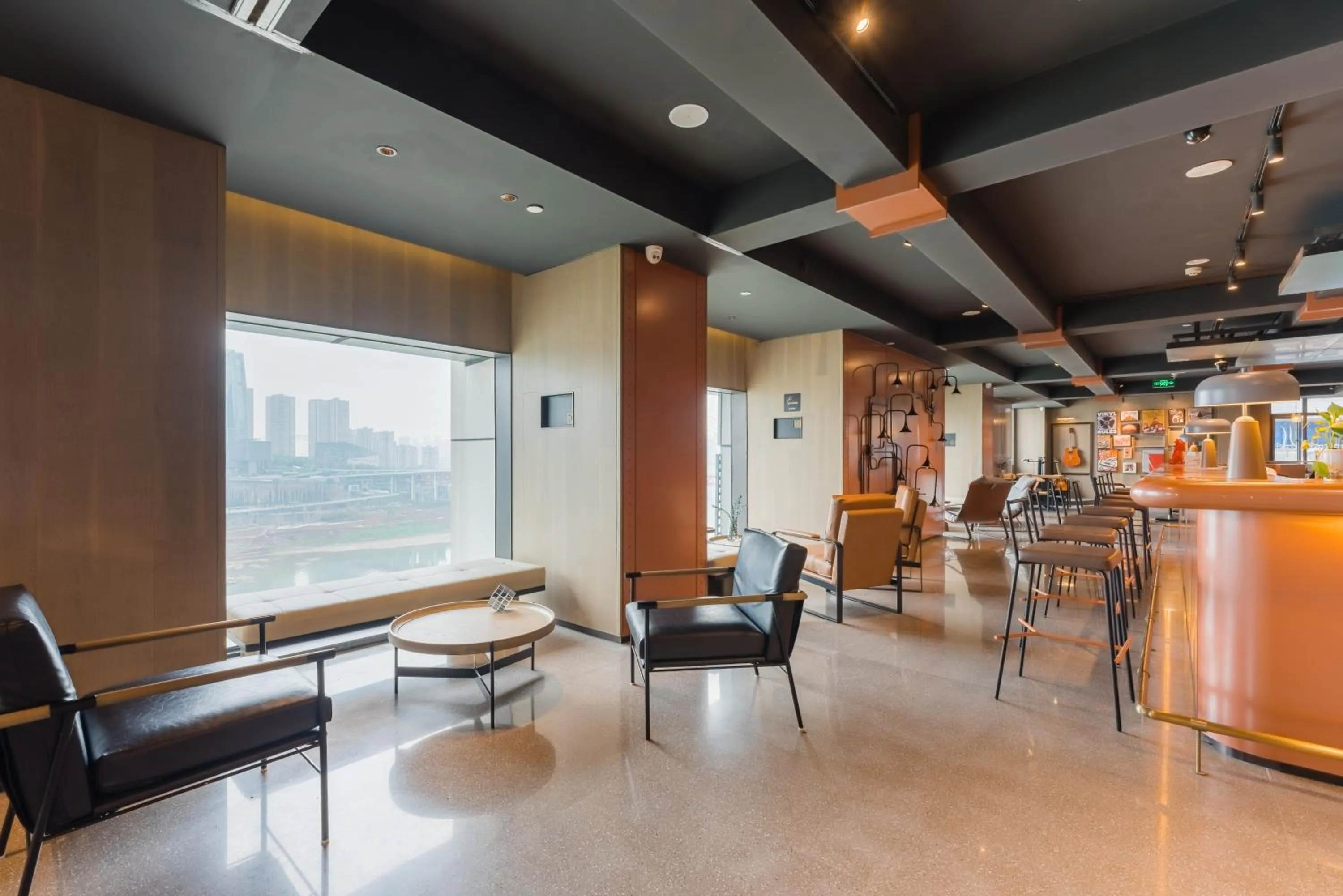 Restaurant/places to eat in Atour S Hotel Chongqing Jiefangbei Hongyadong Riverview