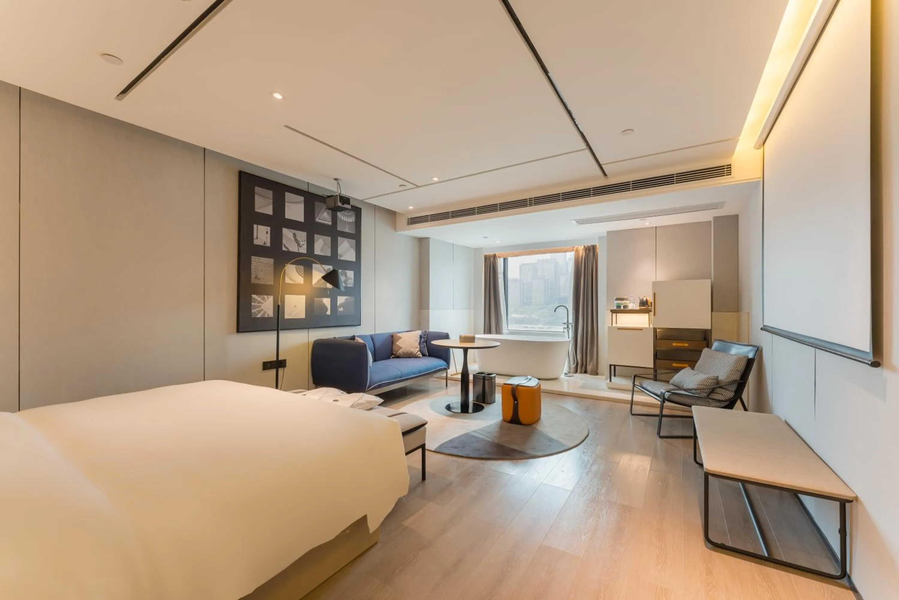 Bed in Atour S Hotel Chongqing Jiefangbei Hongyadong Riverview