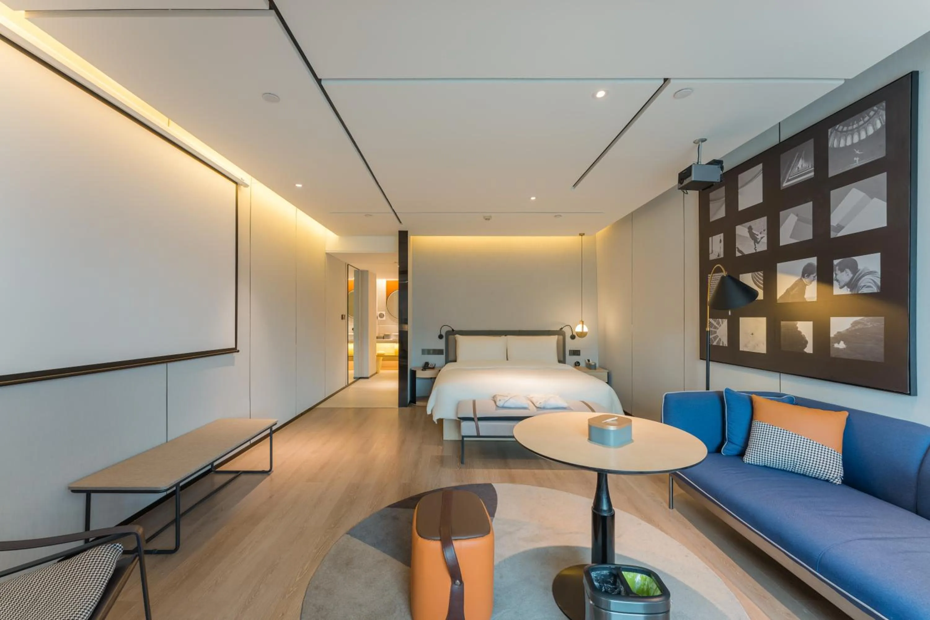 Bed in Atour S Hotel Chongqing Jiefangbei Hongyadong Riverview