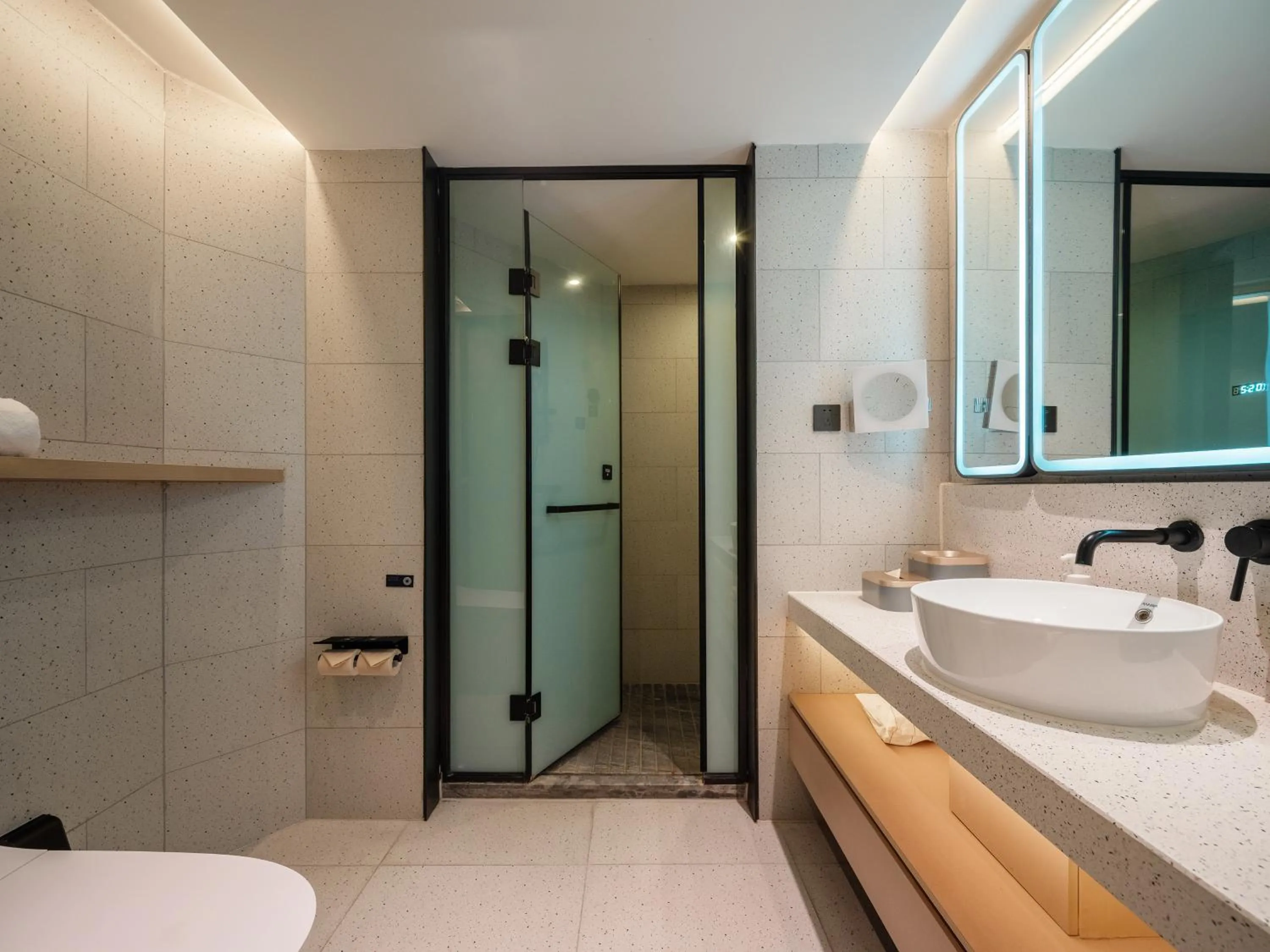 Bathroom in Atour S Hotel Chongqing Jiefangbei Hongyadong Riverview