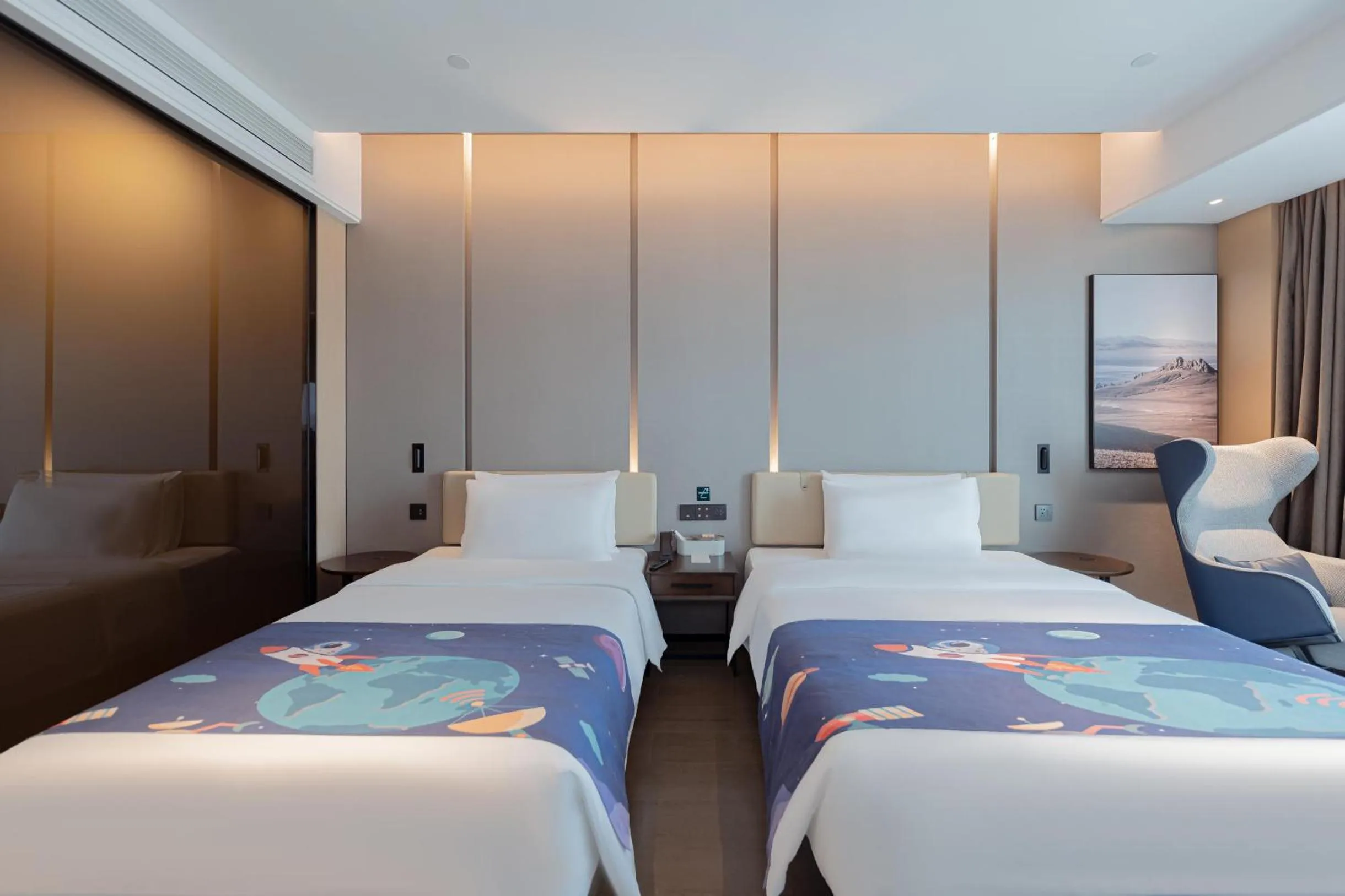 Bed in Atour Hotel Chongqing Qibo Center