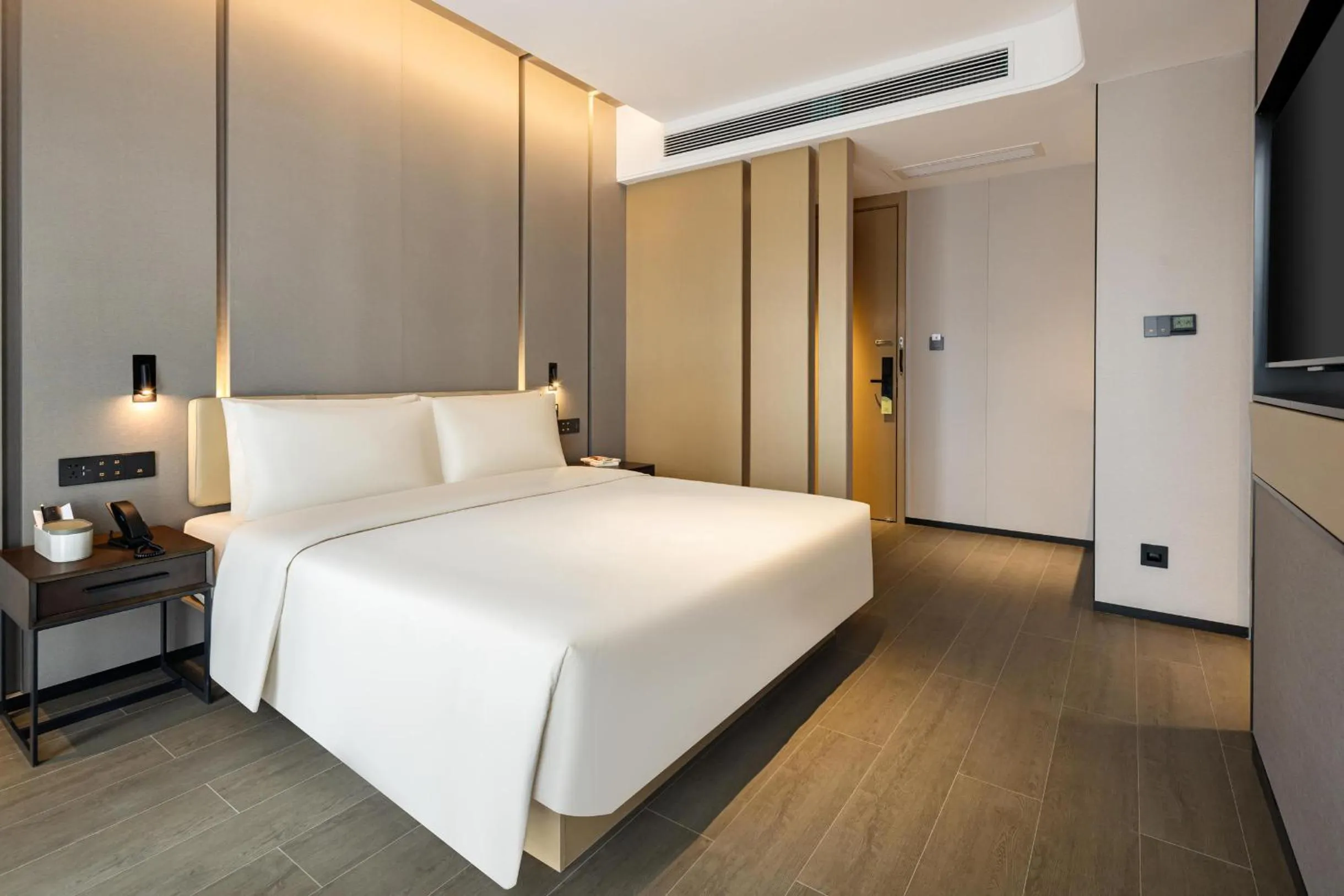 Bed in Atour Hotel Chongqing Qibo Center