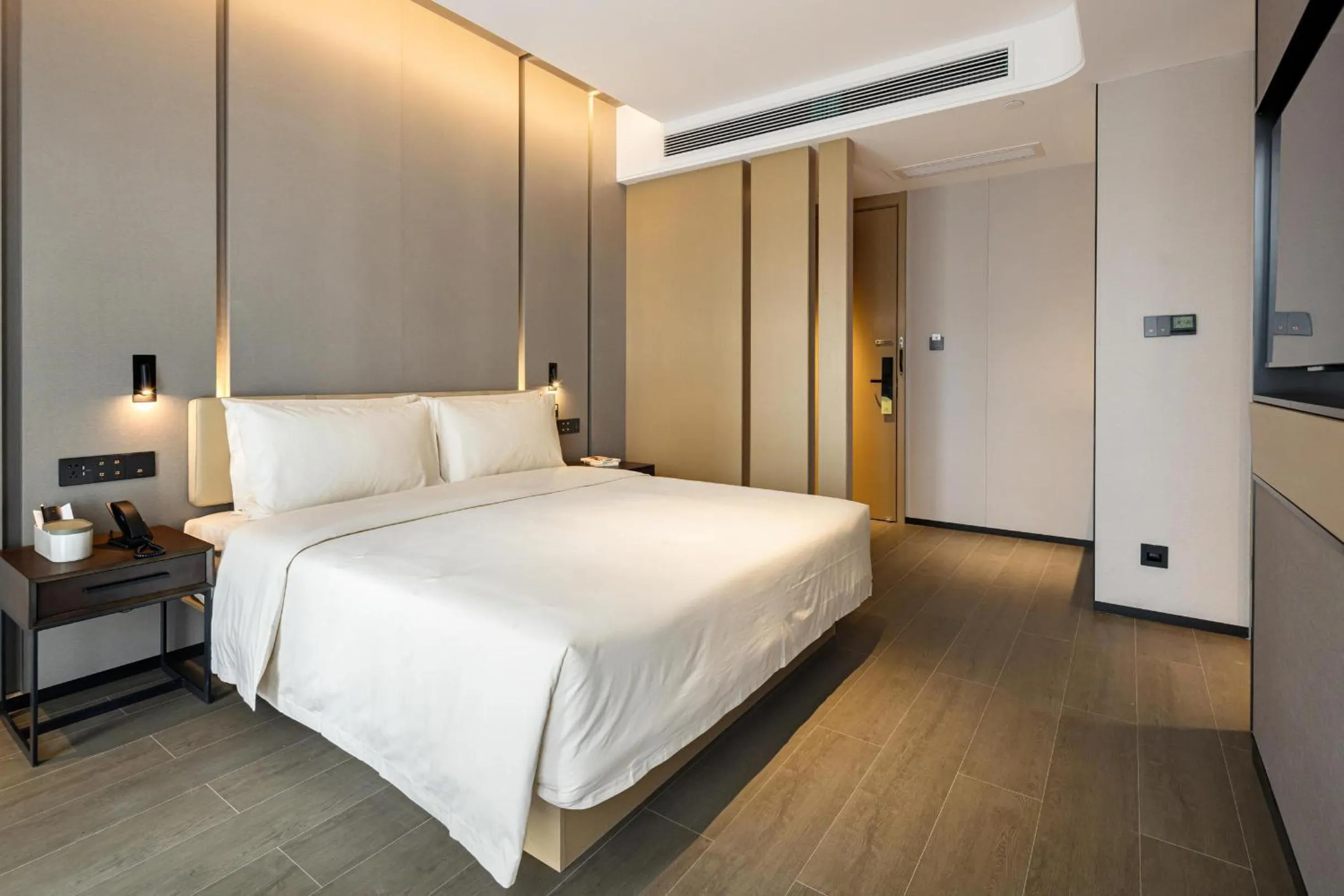 Bed in Atour Hotel Chongqing Qibo Center