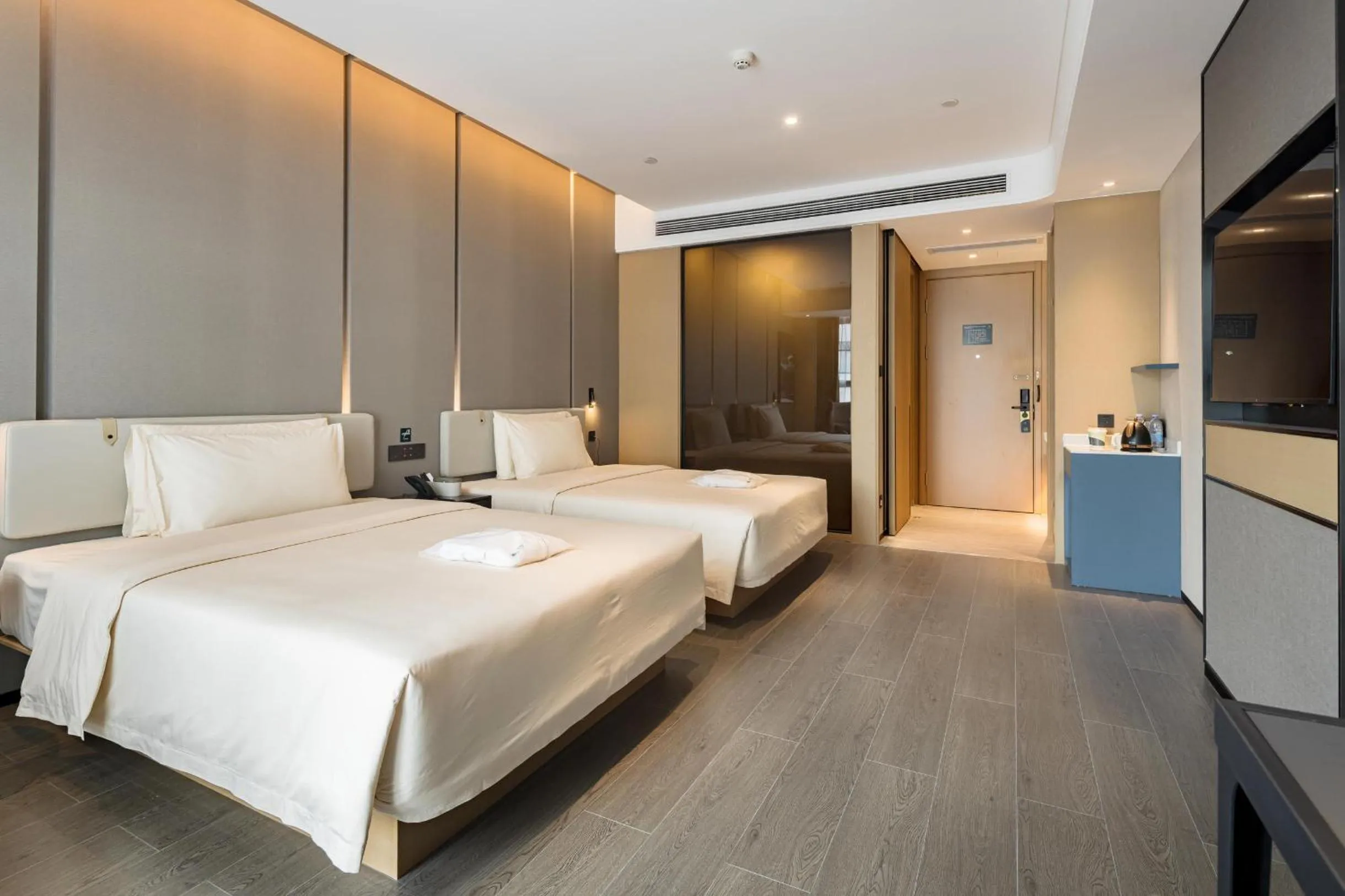 Bed in Atour Hotel Chongqing Qibo Center