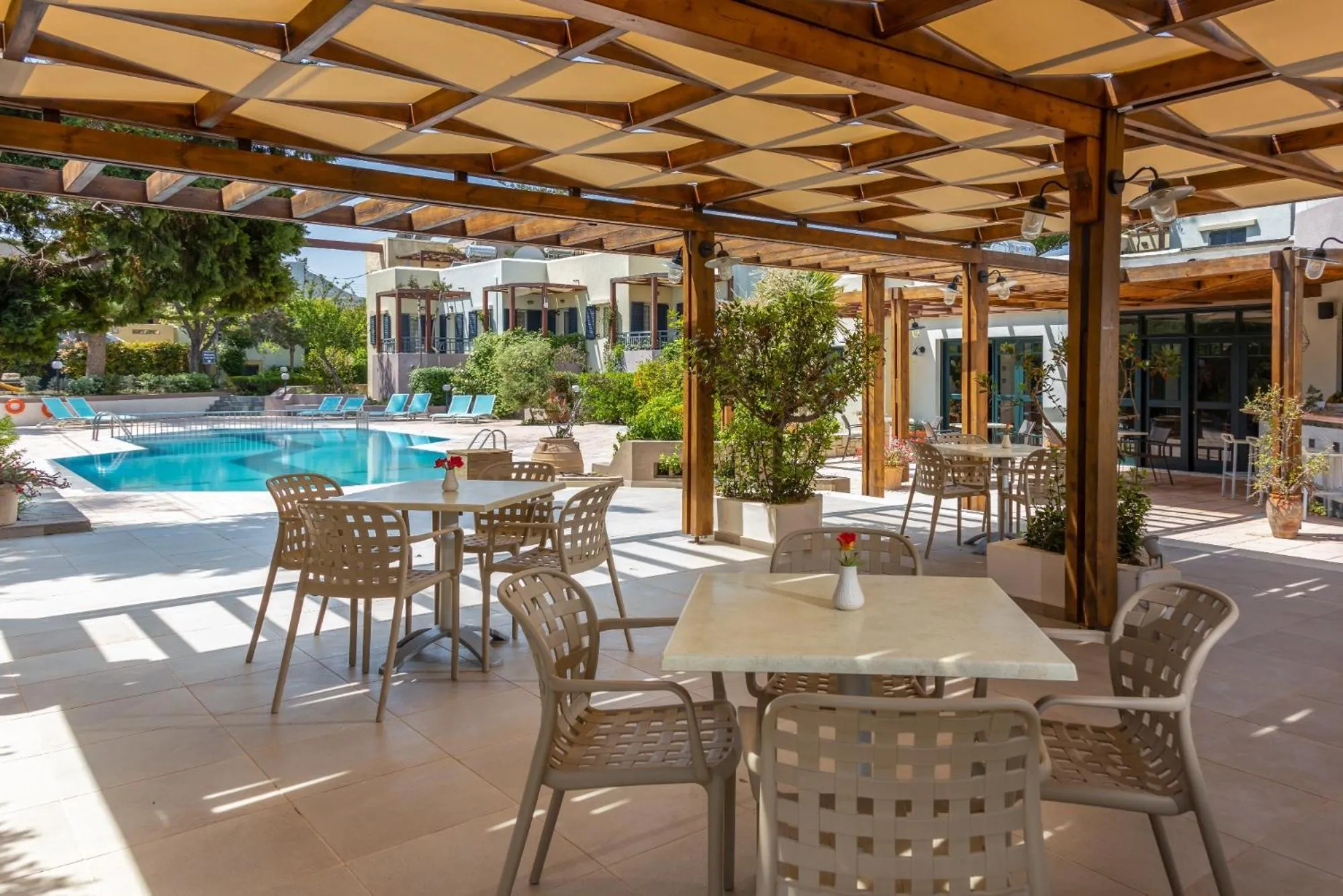 Restaurant/places to eat in Your Memories Hotel