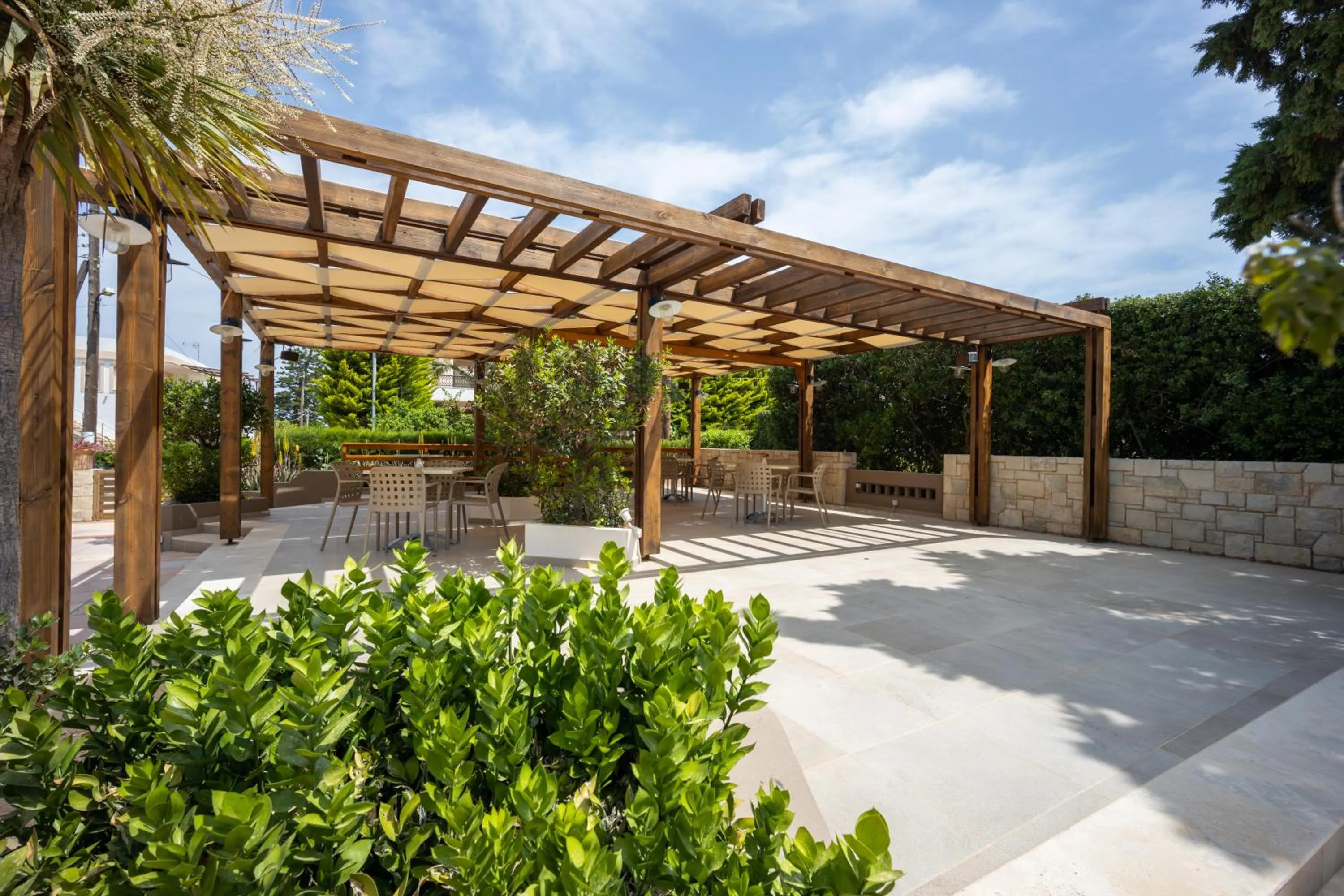 Restaurant/places to eat in Your Memories Hotel