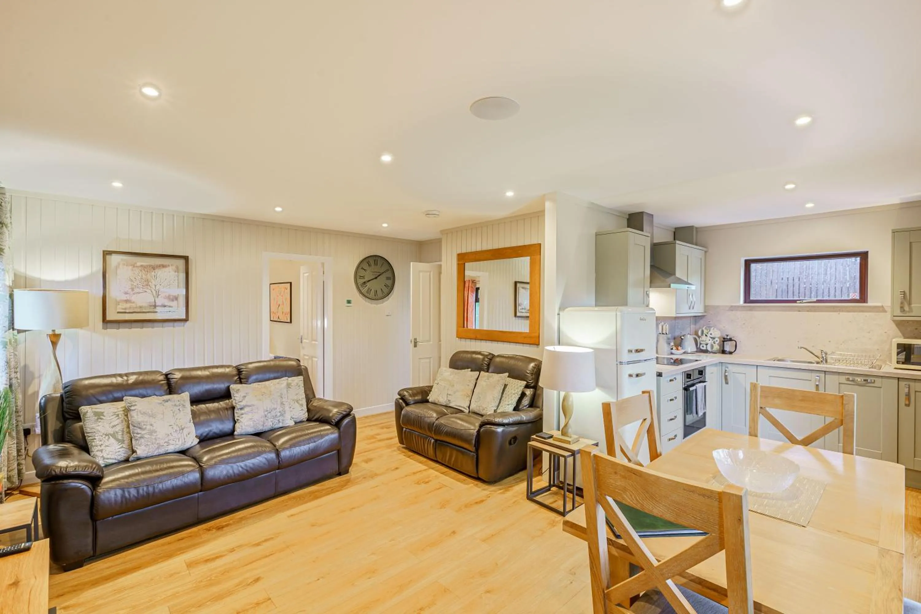 Kitchen or kitchenette in Birch Lodge 13 with Hot Tub