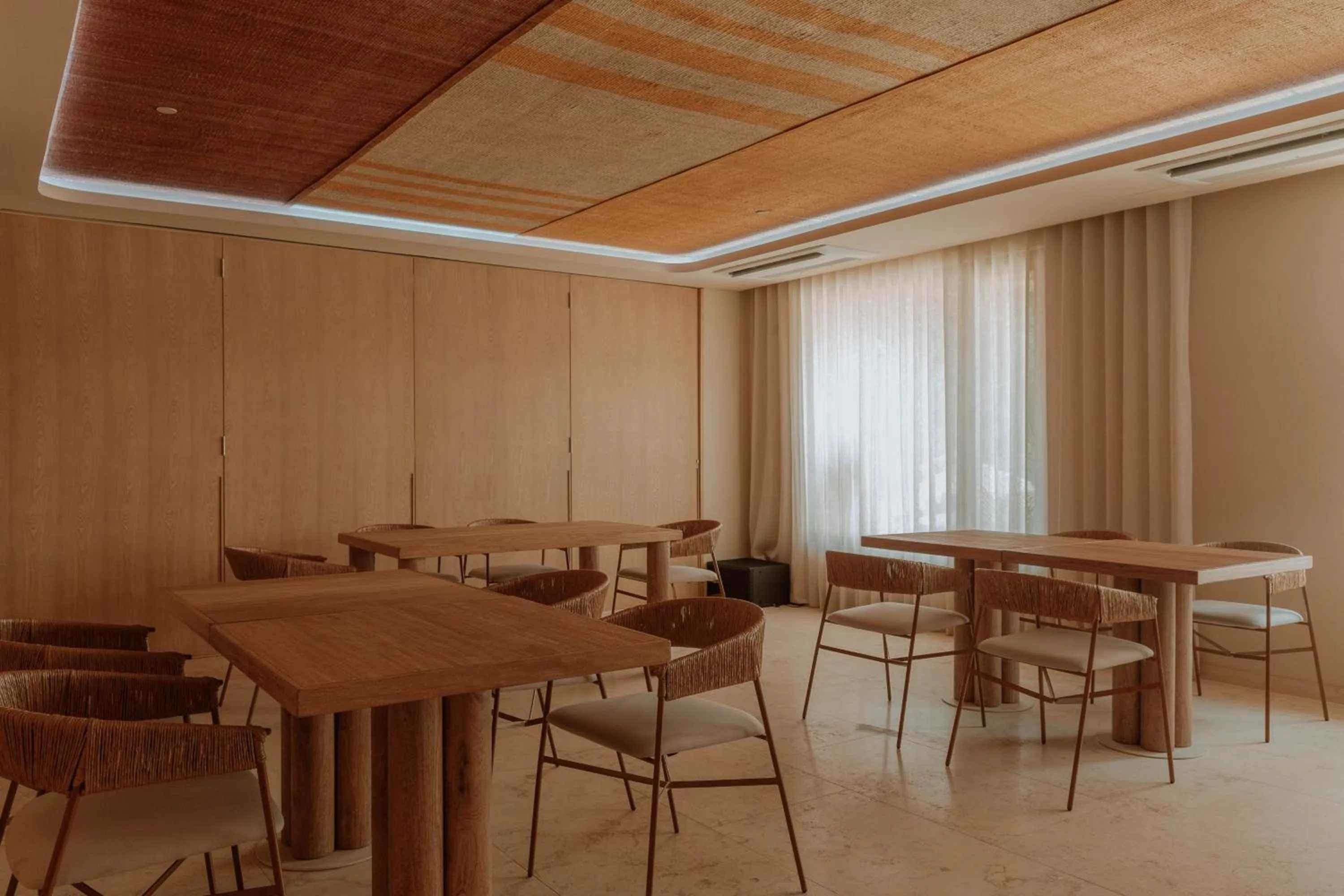 Communal lounge/ TV room in Osh Hotel Cartagena