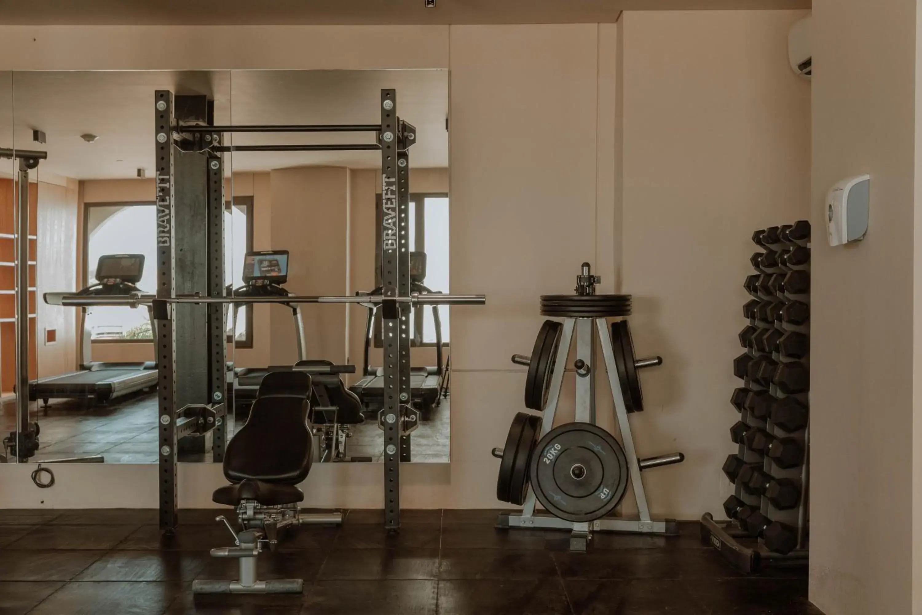 Fitness centre/facilities in Osh Hotel Cartagena Fitness centre/facilities in Osh Hotel Cartagena