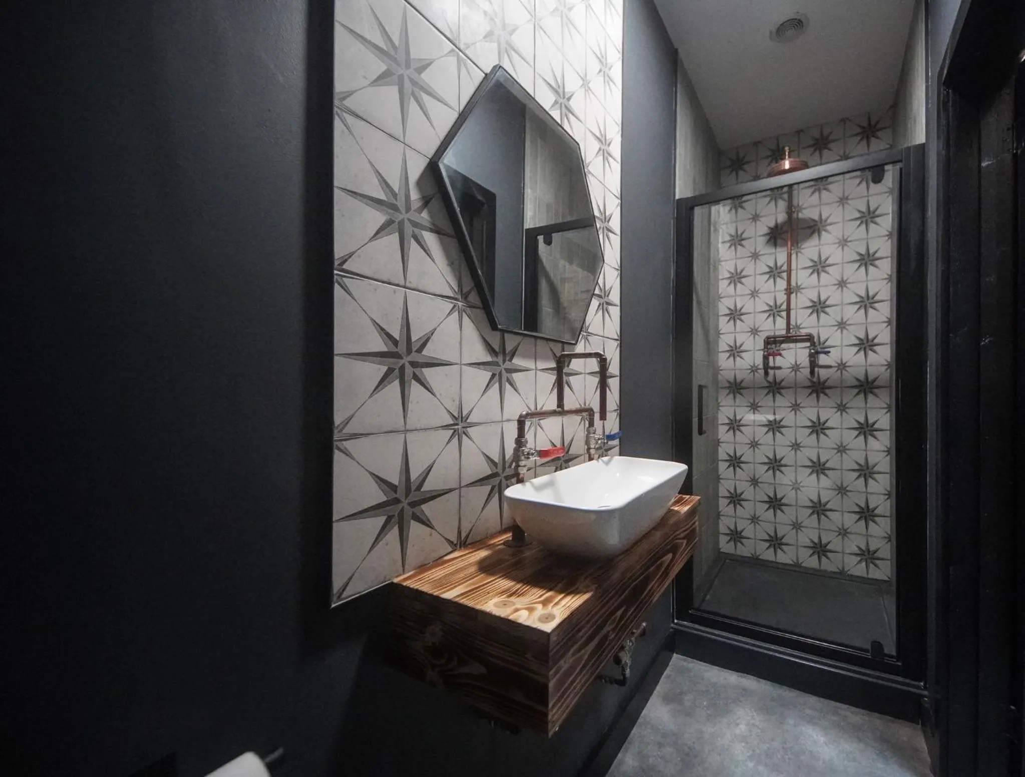 Bed in 6-Bed Dormitory Room in The Studio