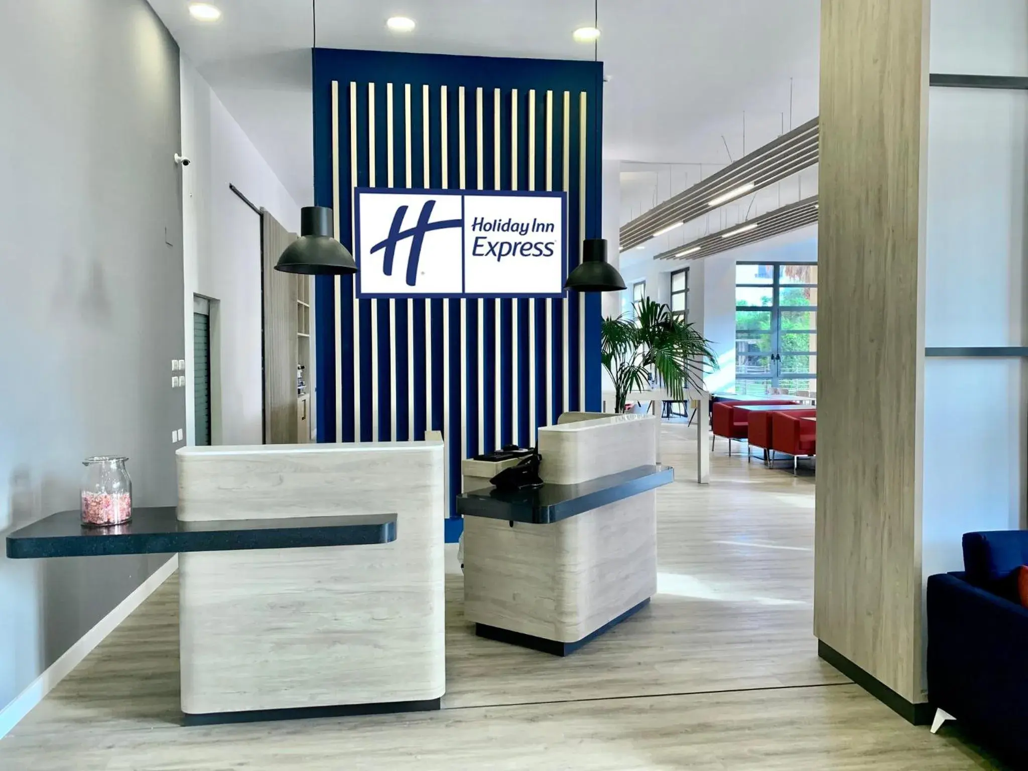 Property building in Holiday Inn Express Ciudad de las Ciencias by IHG Property building in Holiday Inn Express Ciudad de las Ciencias by IHG