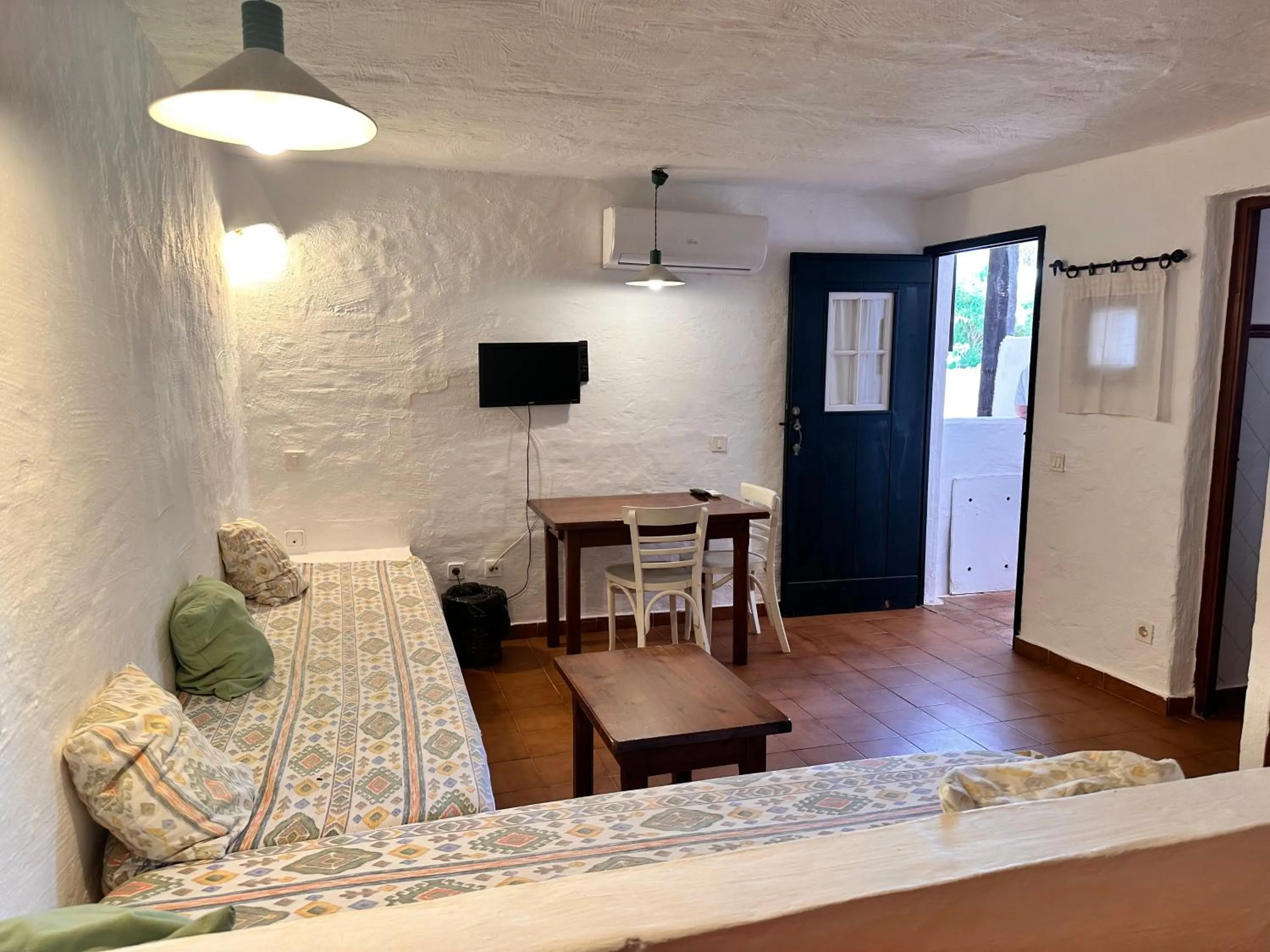 Photo of the whole room in Binivell Park - Caliu Apartments