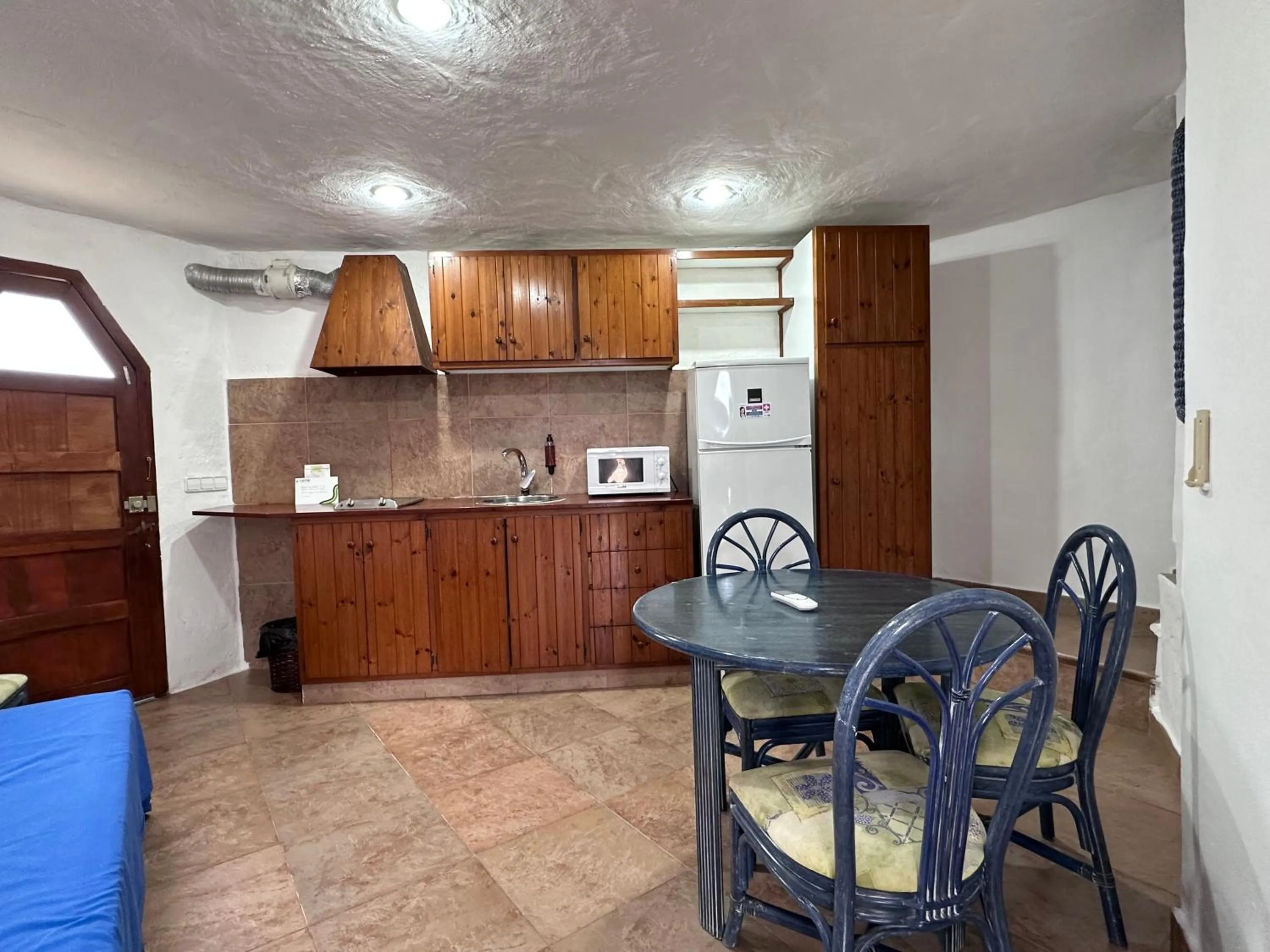 Kitchen or kitchenette in Binivell Park - Caliu Apartments