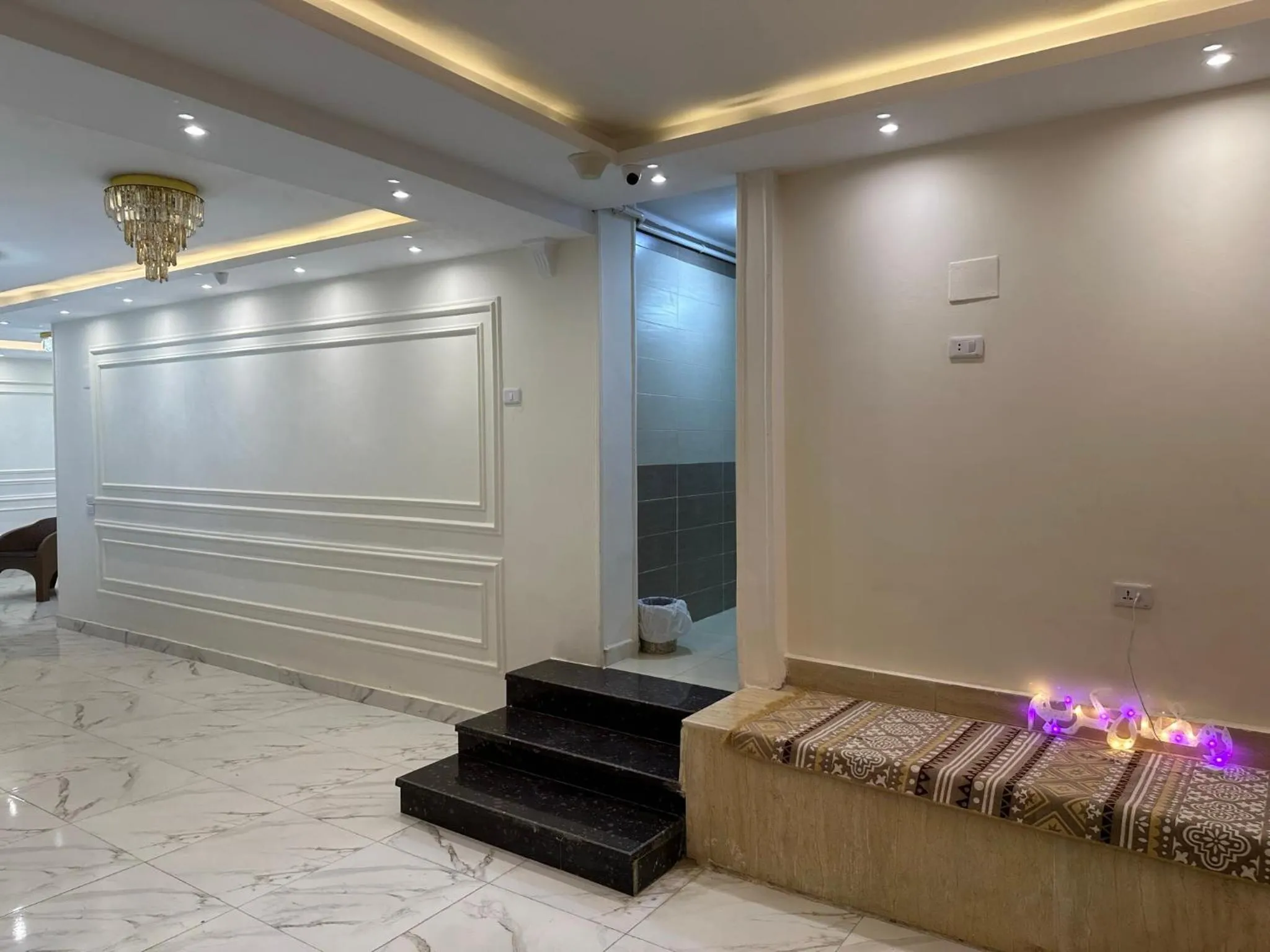 Seating area in PR Pyramids Inn