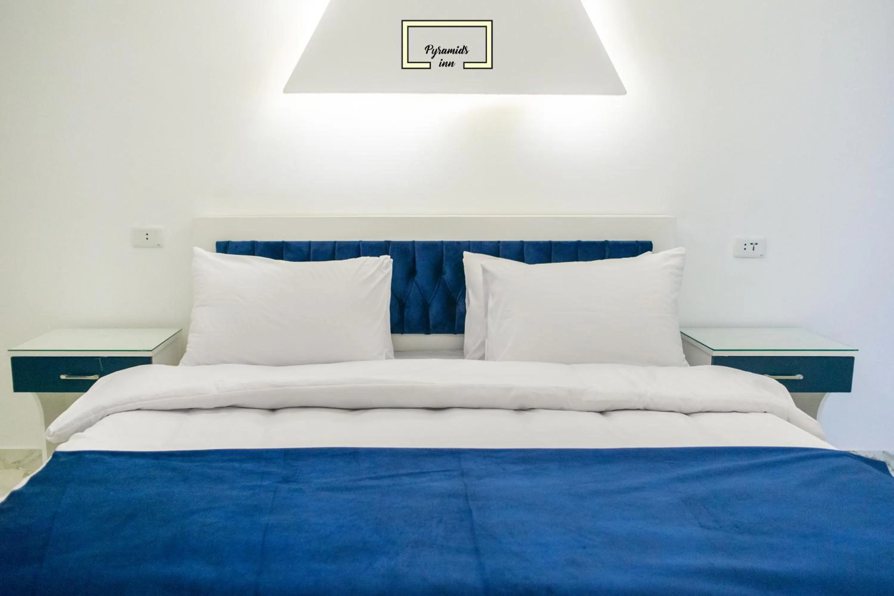 Bed in PR Pyramids Inn