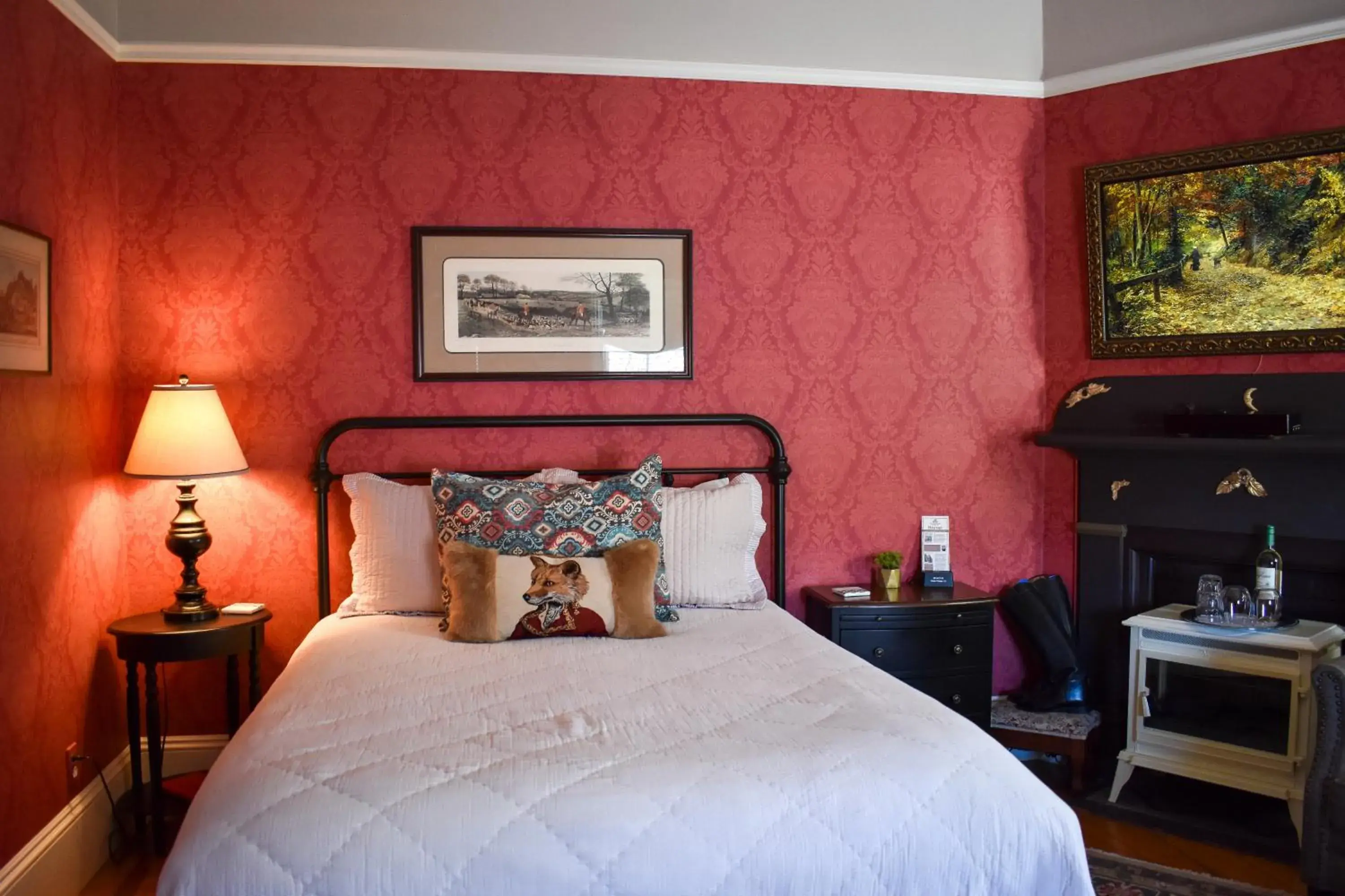 Double Room with Private Bathroom in McCall House Boutique Hotel Double Room with Private Bathroom in McCall House Boutique Hotel