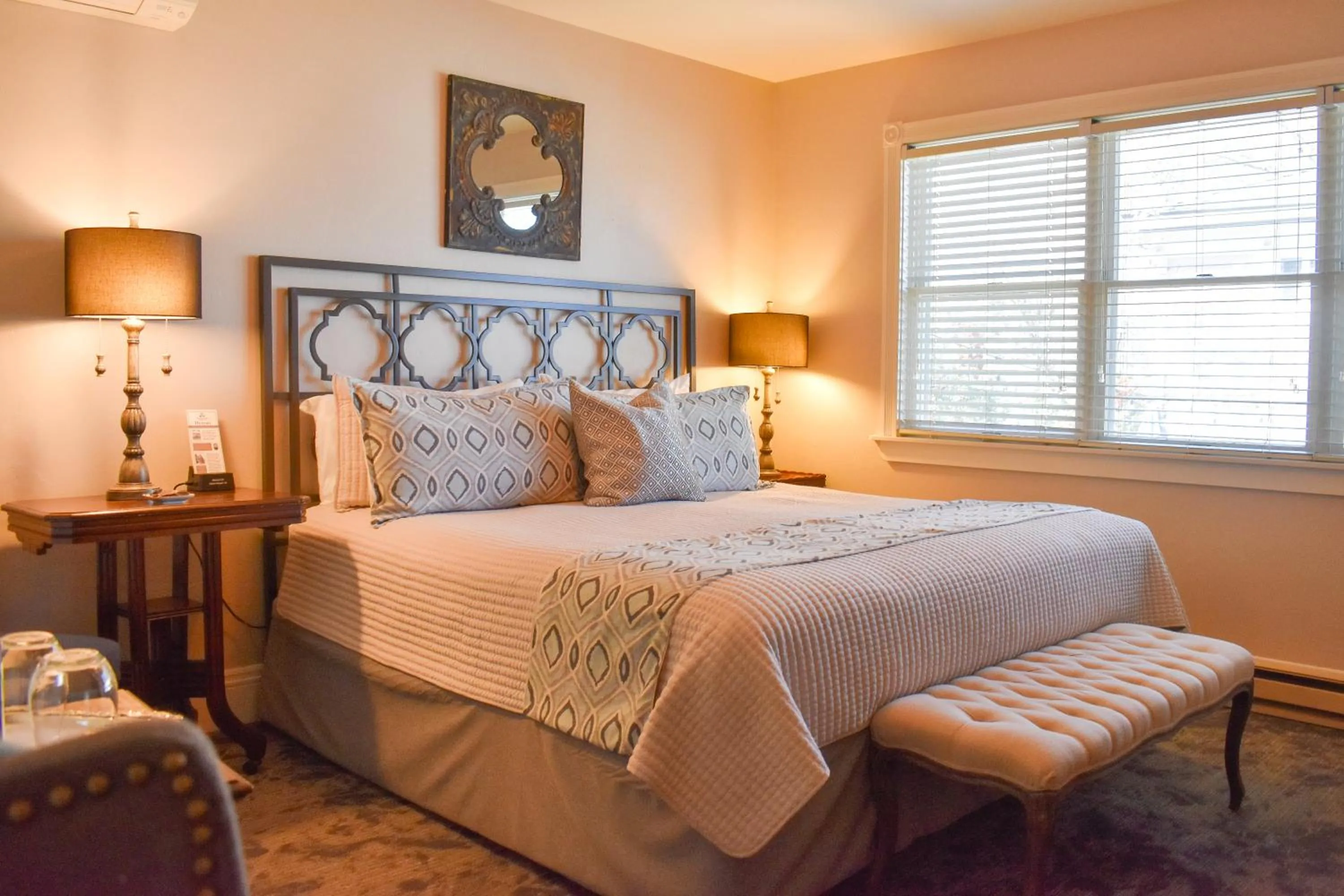 Bedroom, Bed in McCall House Boutique Hotel