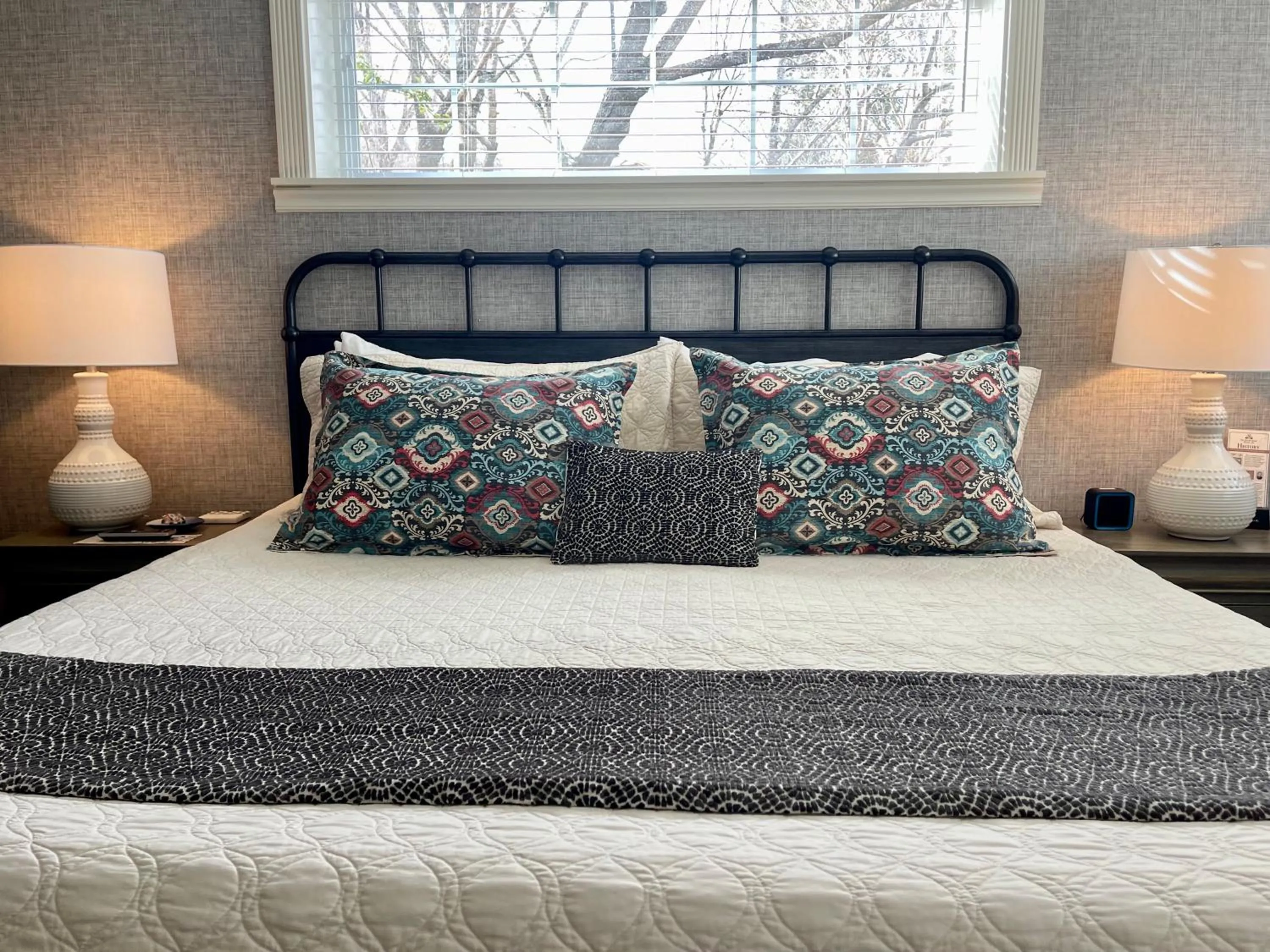 Bed in McCall House Boutique Hotel