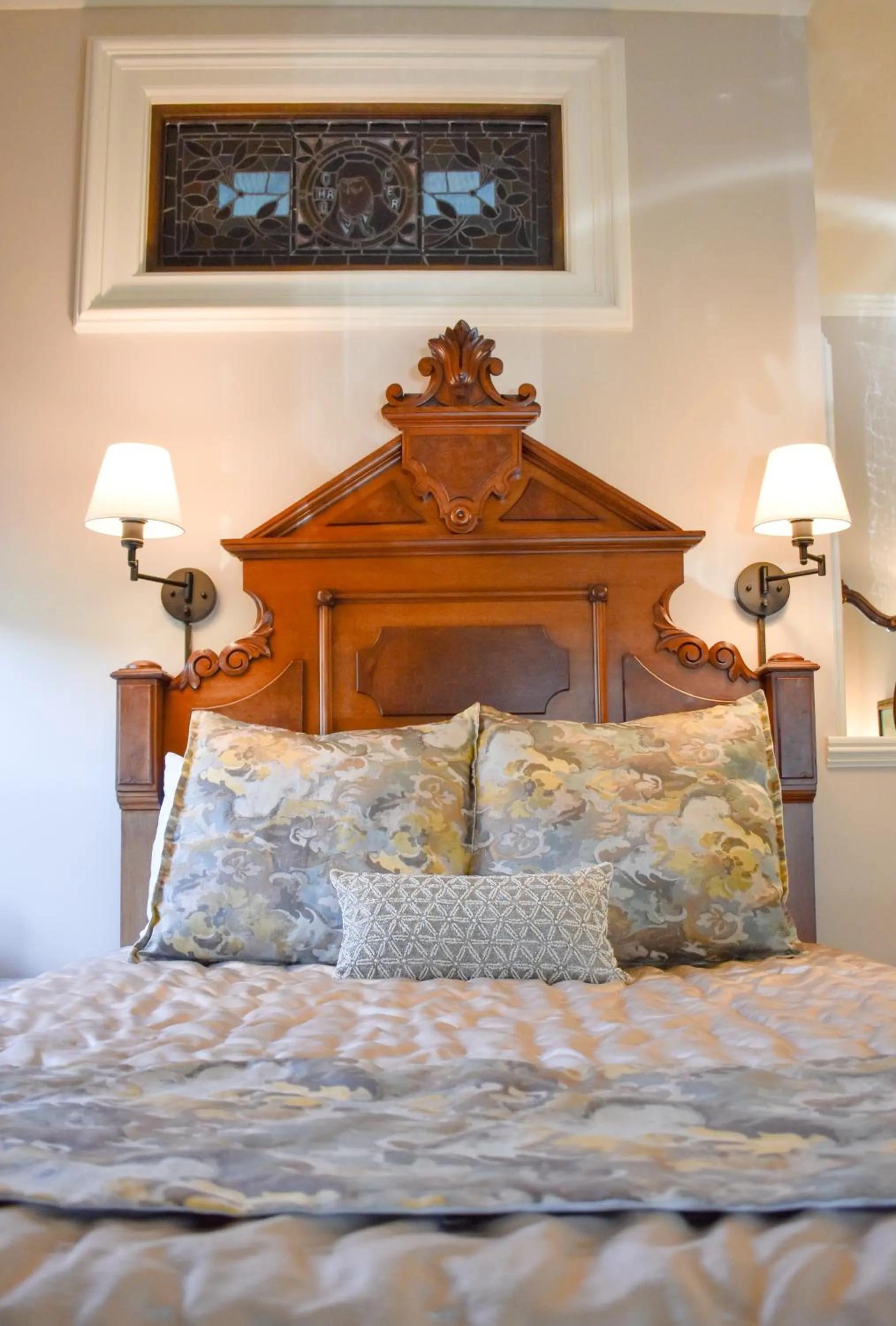 Bed in McCall House Boutique Hotel