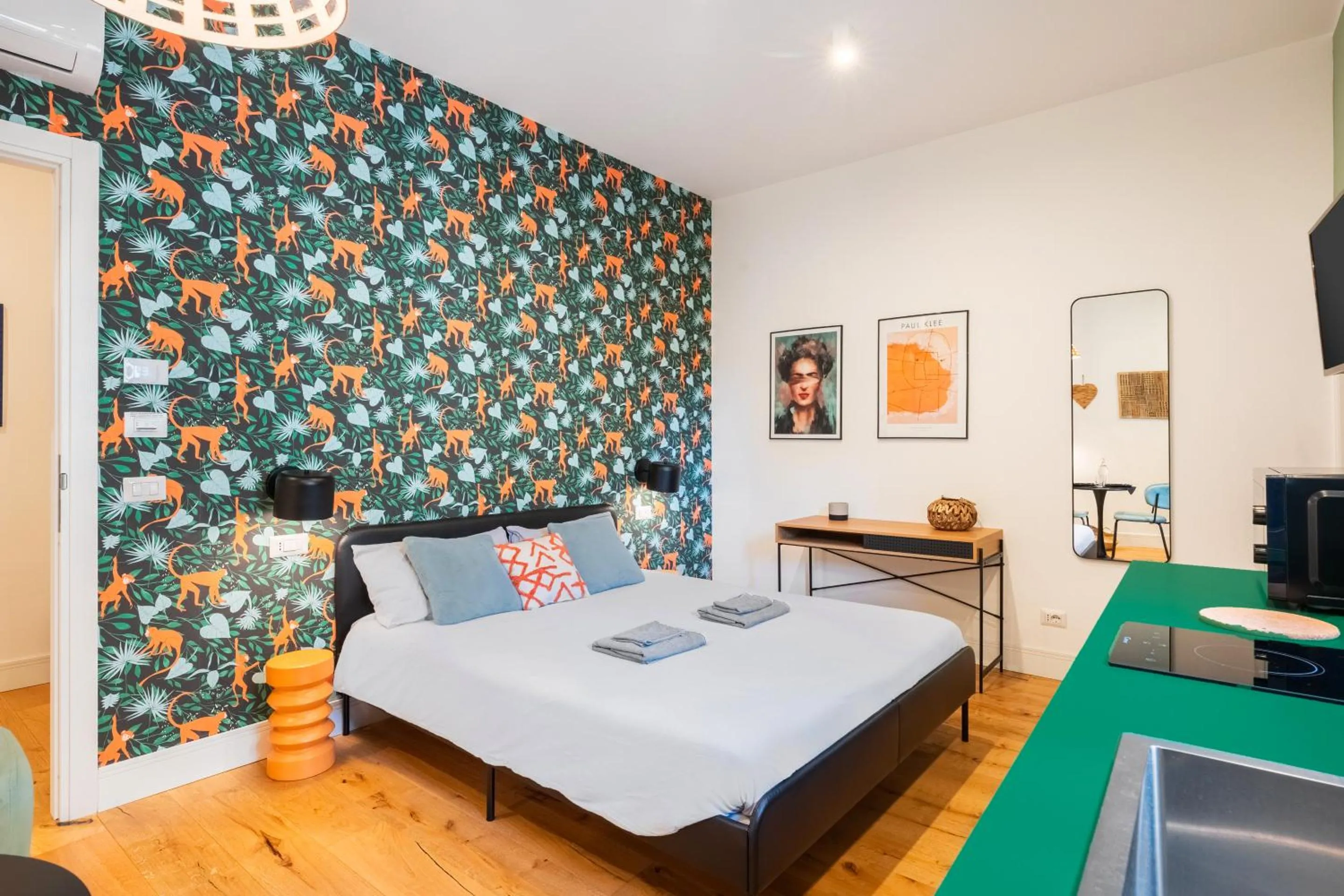 Bedroom, Bed in The Idyll Boutique apartment - Suite in Napoli's Spanish Quarters