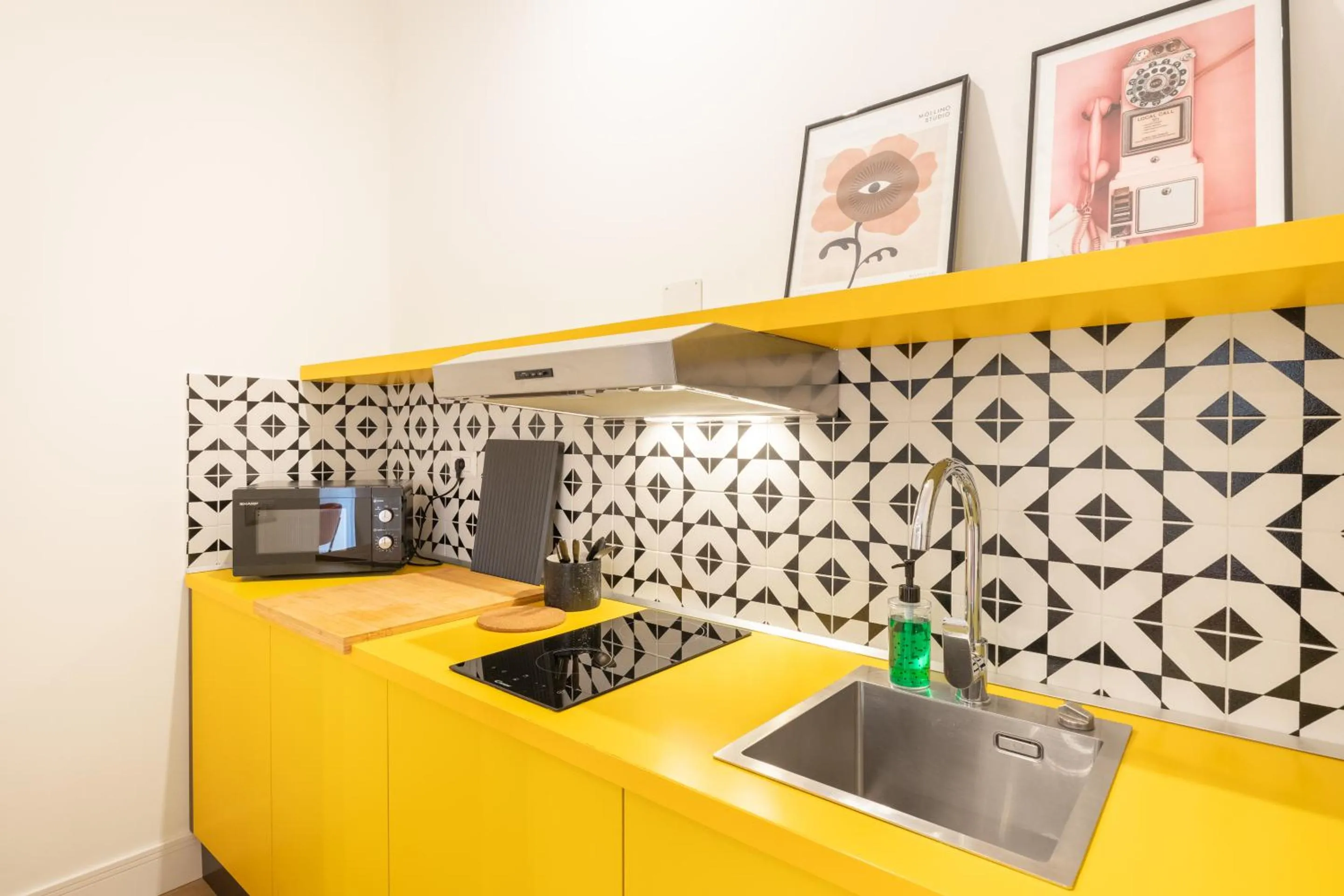 Kitchen or kitchenette in The Idyll Boutique apartment - Suite in Napoli's Spanish Quarters