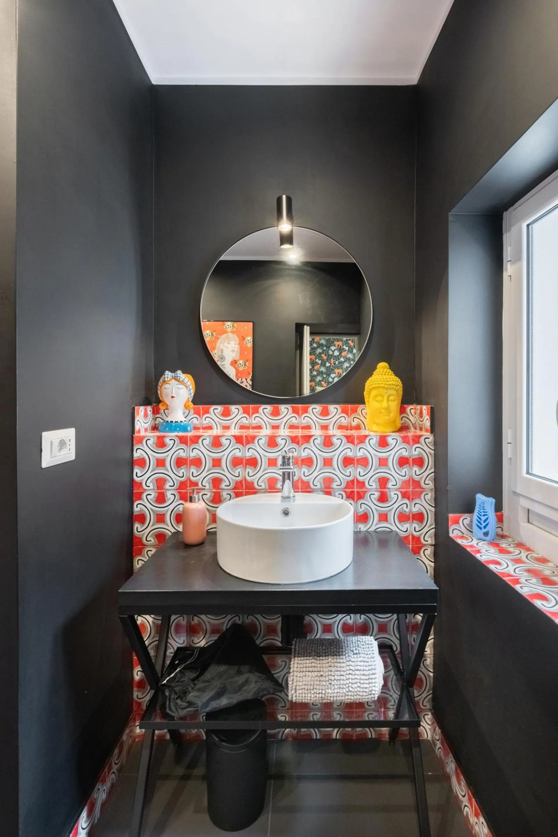 Bathroom in The Idyll Boutique apartment - Suite in Napoli's Spanish Quarters