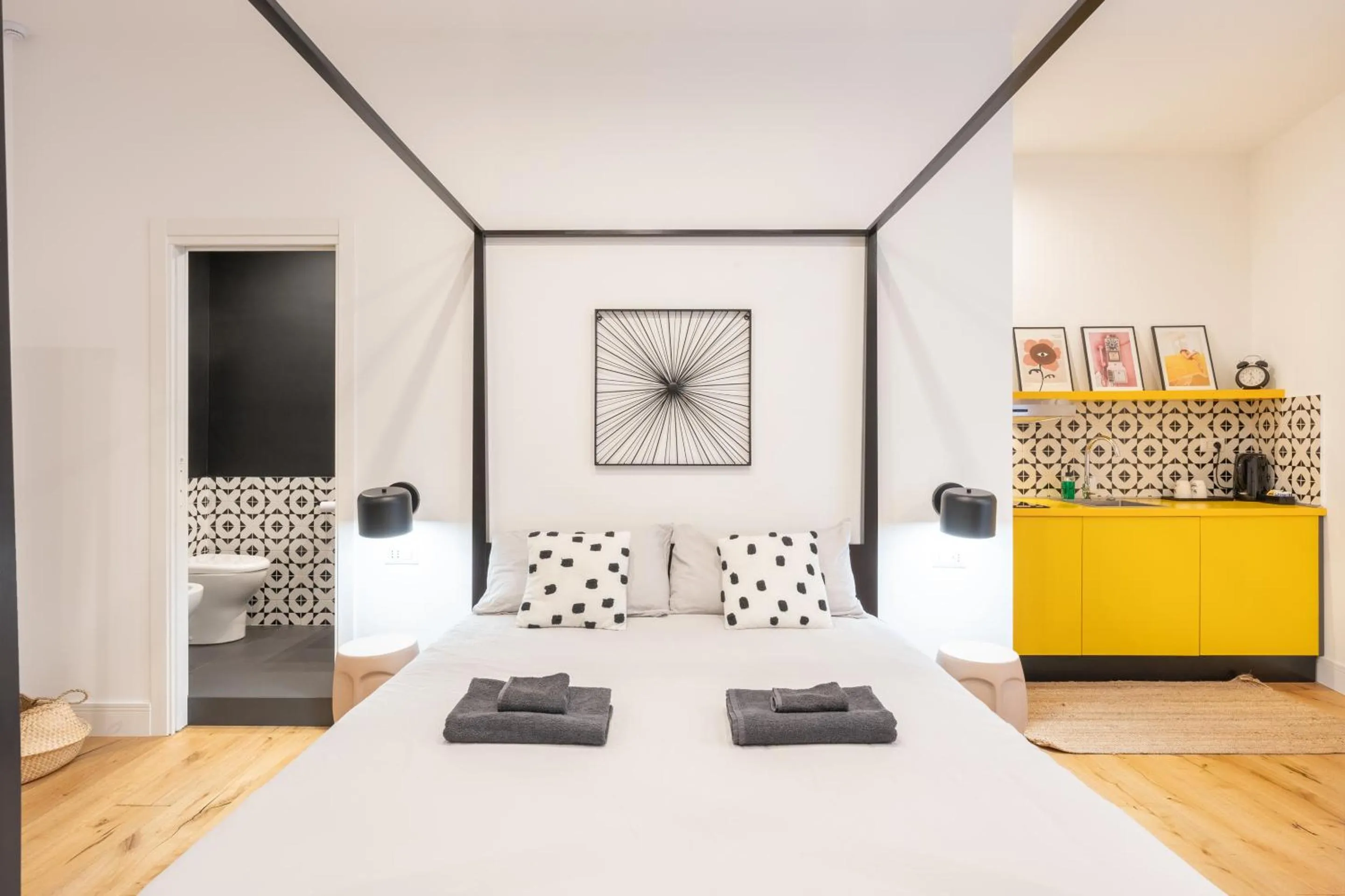 Bedroom, Bed in The Idyll Boutique apartment - Suite in Napoli's Spanish Quarters