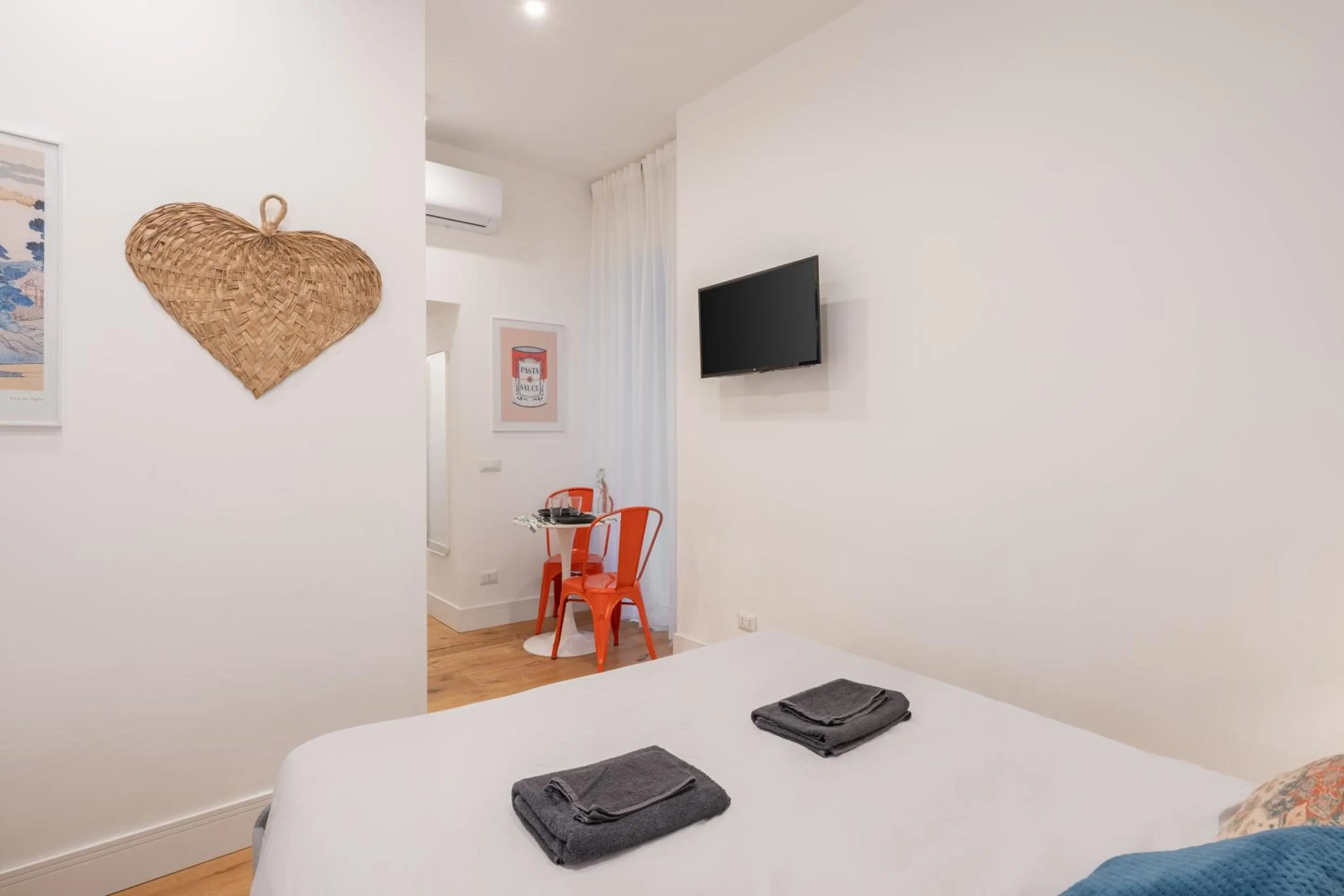 Other, Bed in The Idyll Boutique apartment - Suite in Napoli's Spanish Quarters