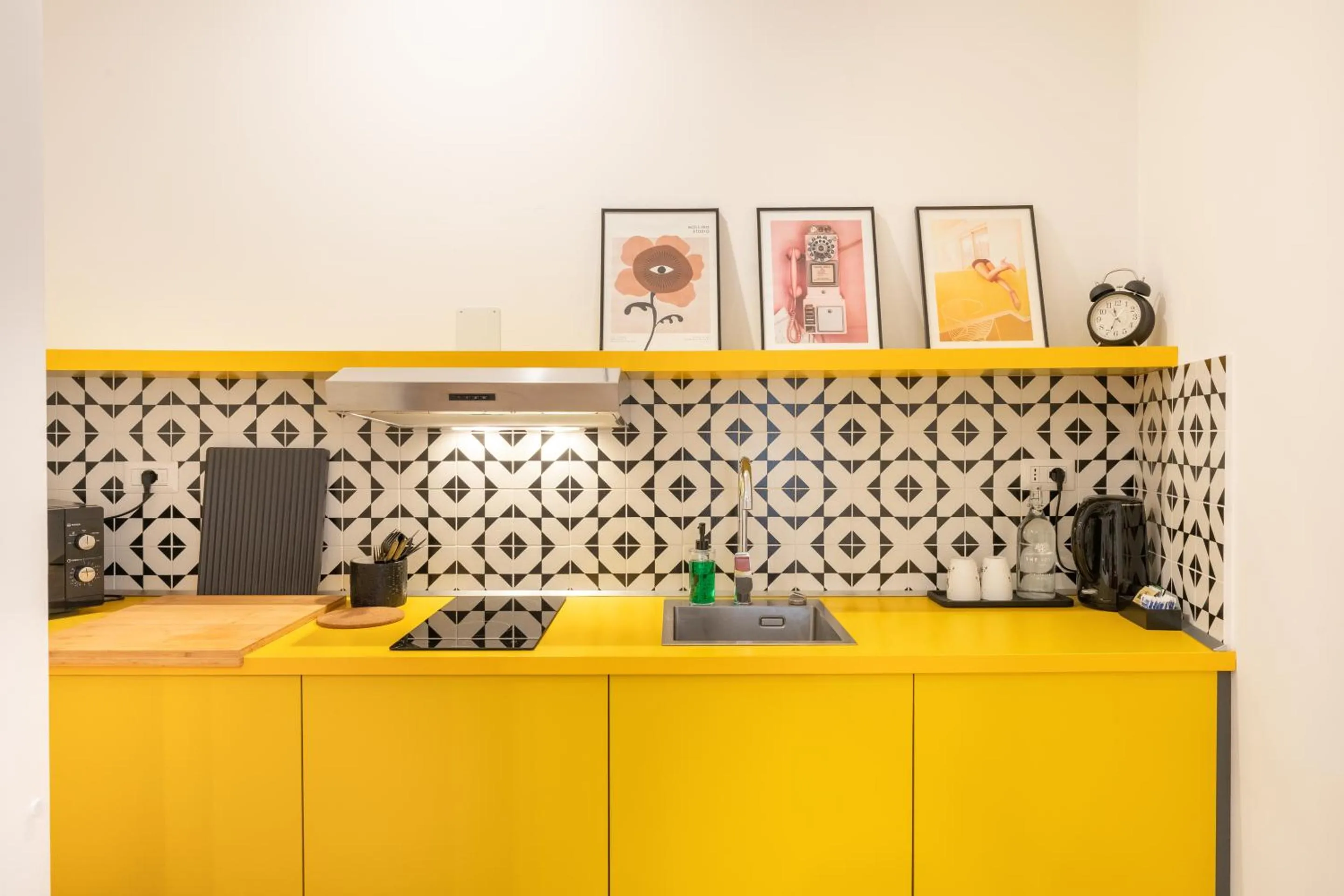 Kitchen or kitchenette in The Idyll Boutique apartment - Suite in Napoli's Spanish Quarters