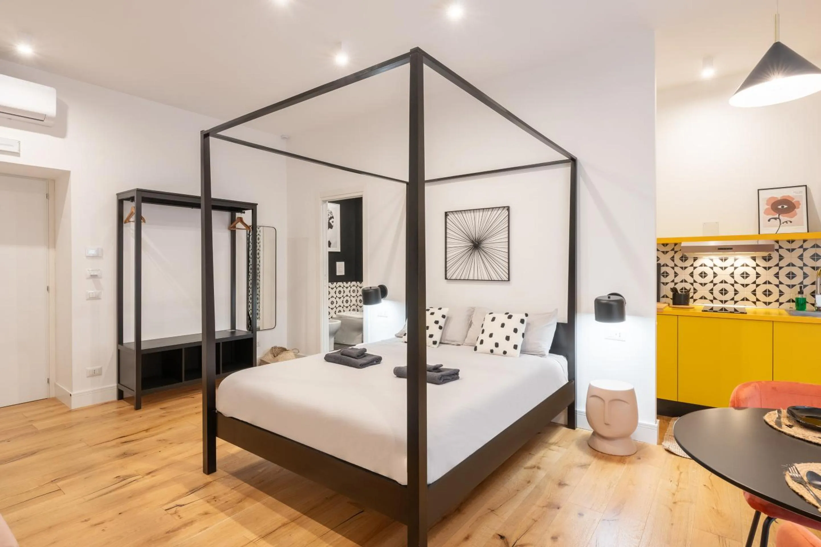 Bedroom, Bed in The Idyll Boutique apartment - Suite in Napoli's Spanish Quarters