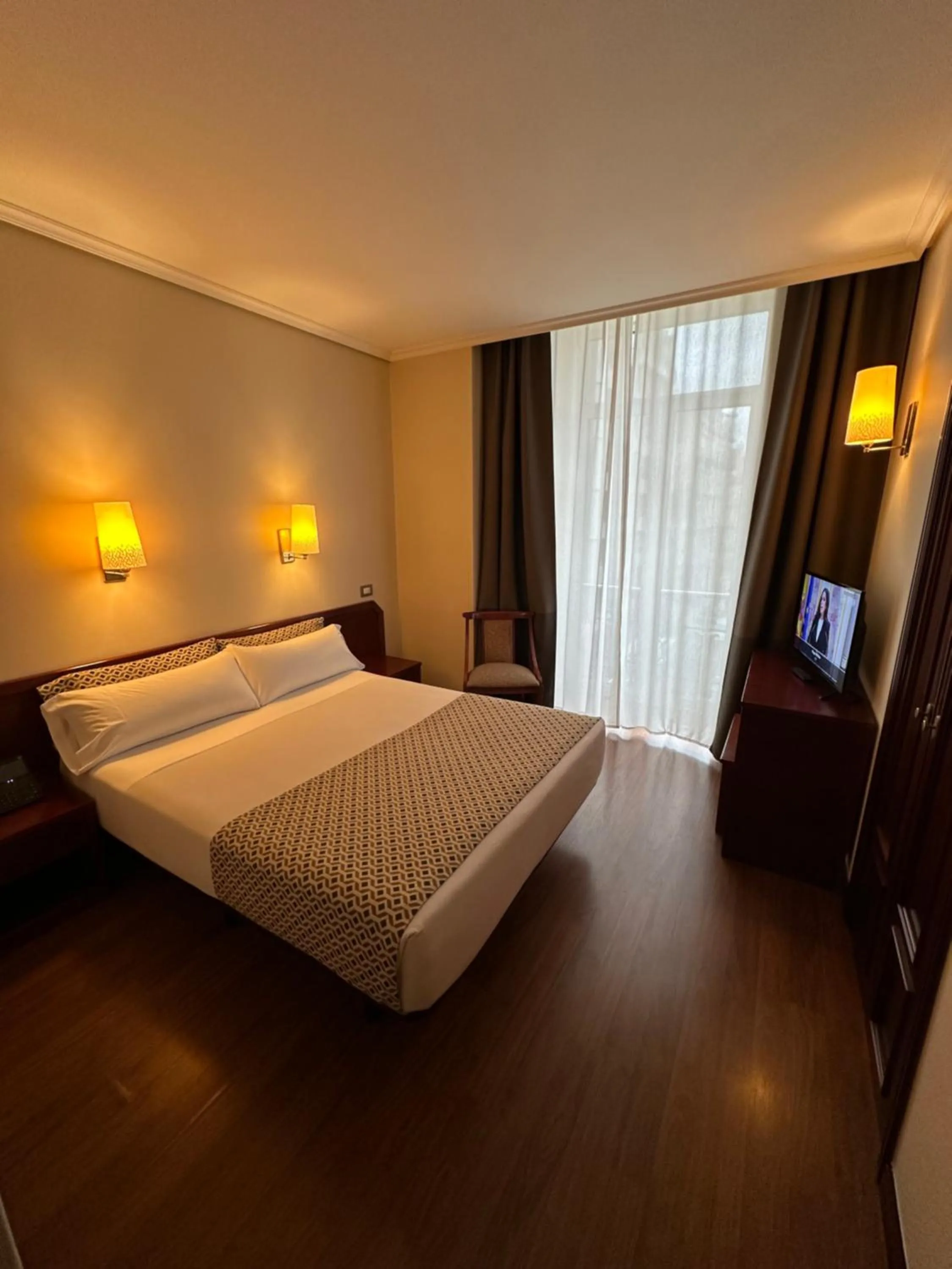 Bed in Hotel Compostela Vigo