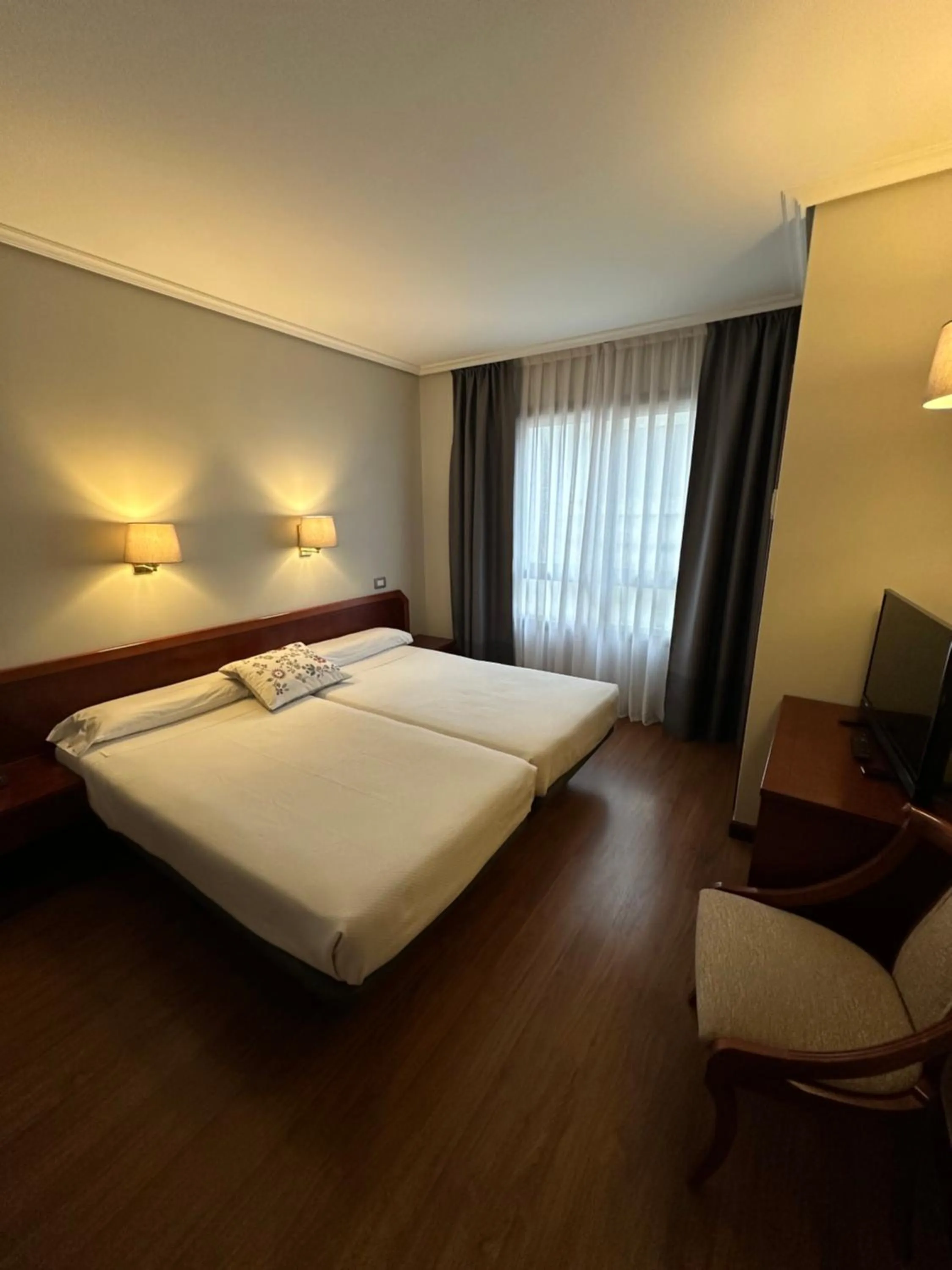 Bed in Hotel Compostela Vigo