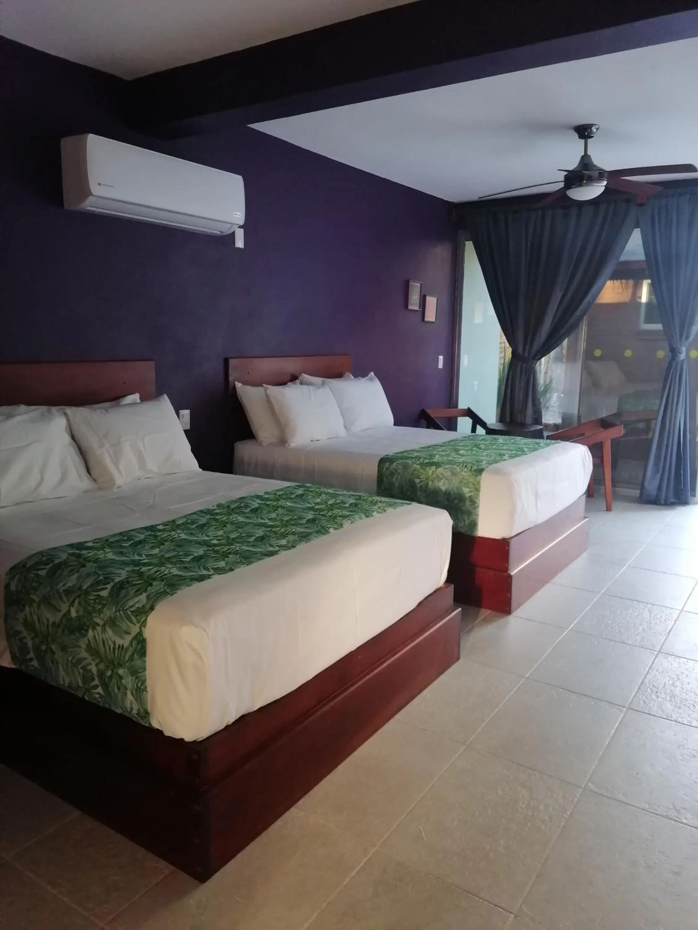 Photo of the whole room, Bed in La Morada, una ventana al golfo - Hotel boutique