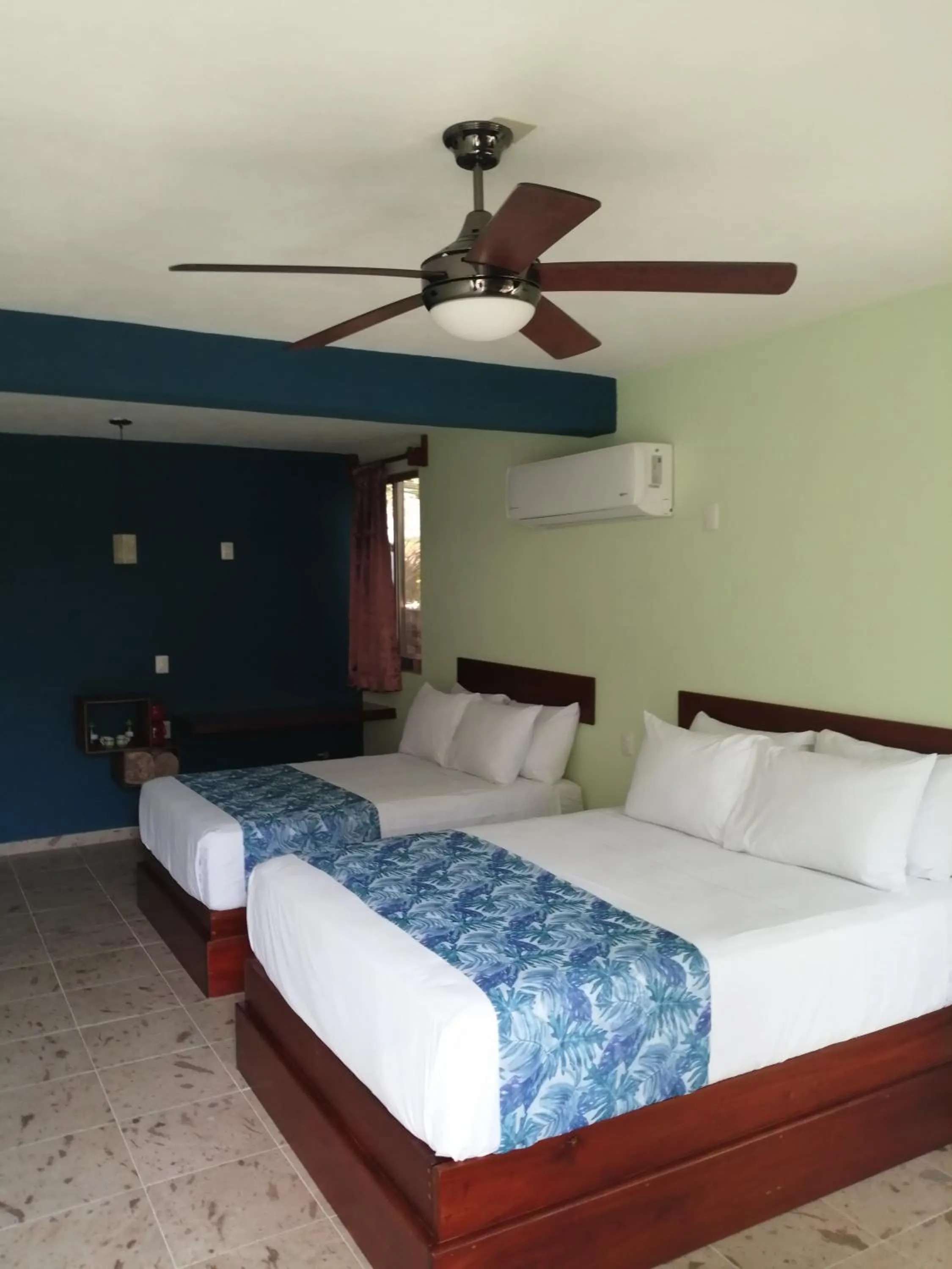 Photo of the whole room, Bed in La Morada, una ventana al golfo - Hotel boutique