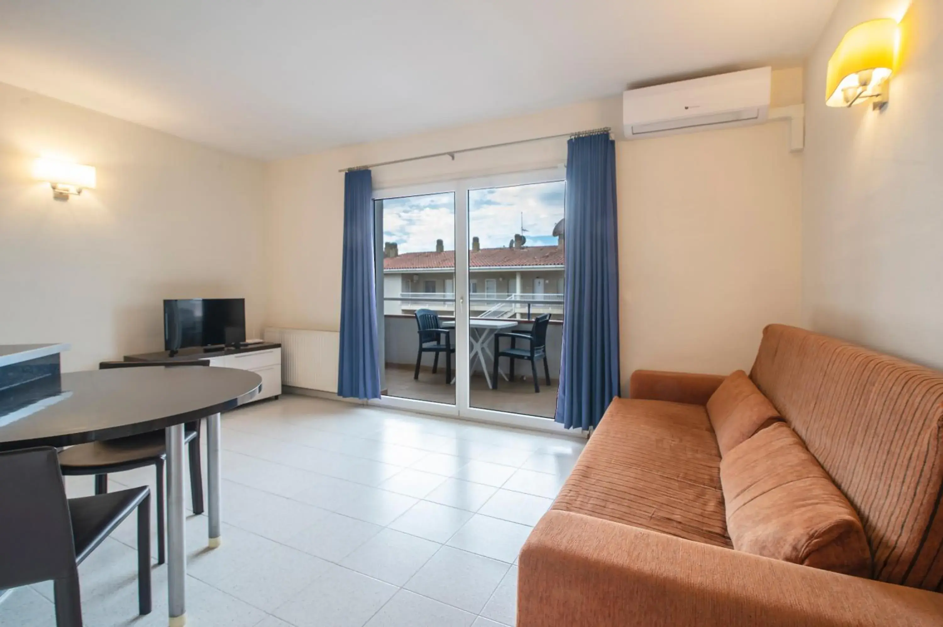 Standard Apartment in Apartamentos Empuriabrava Maurici Park Standard Apartment in Apartamentos Empuriabrava Maurici Park