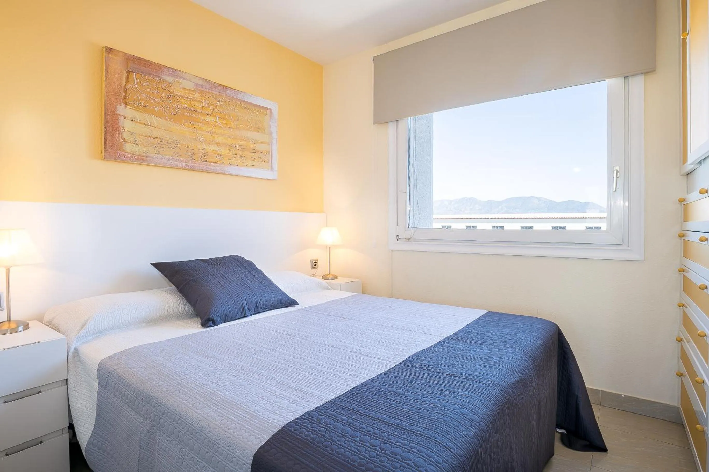 Bedroom, Bed in Apartamentos Empuriabrava Maurici Park