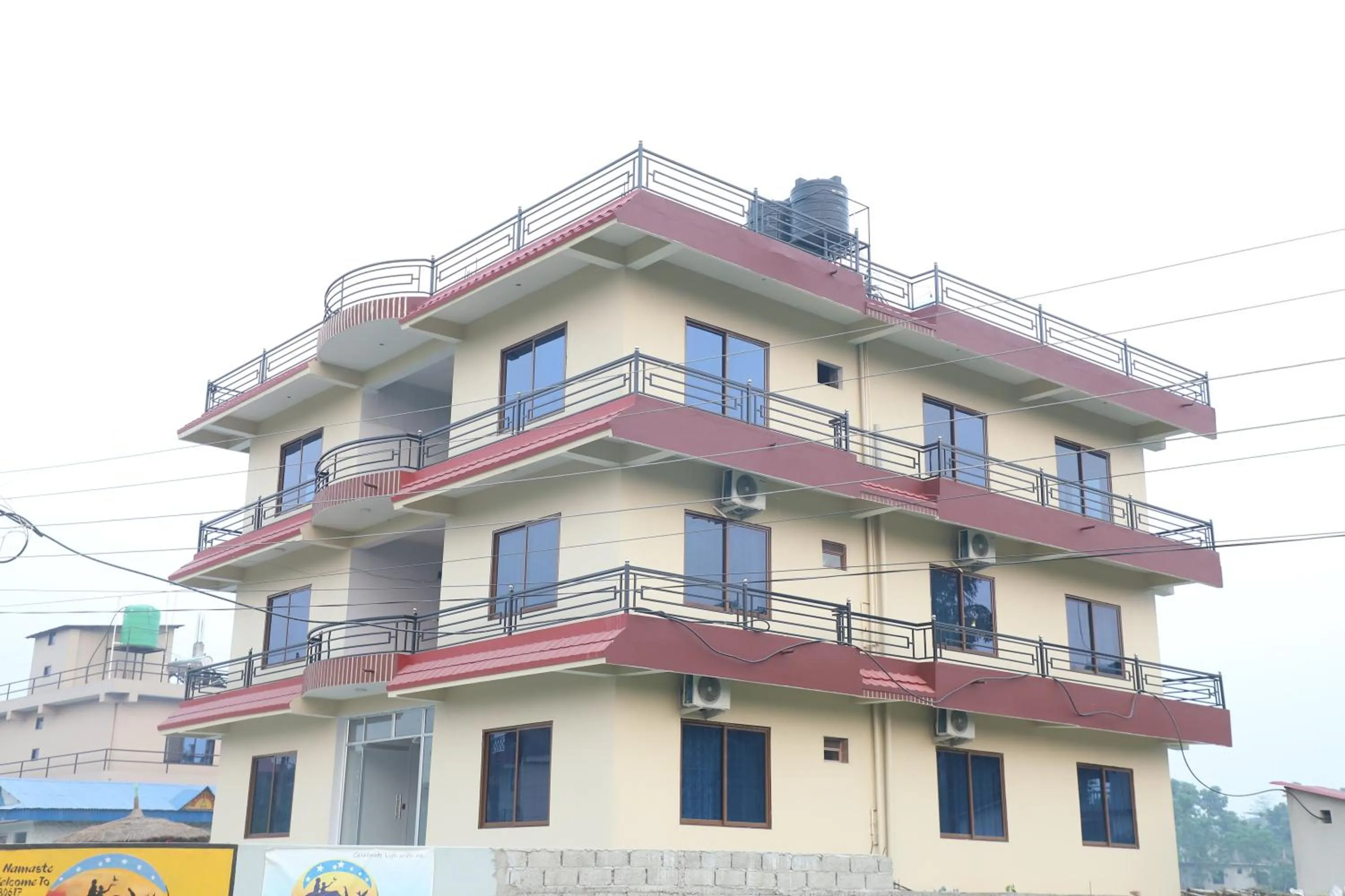 Property building in Hotel Nepal Inn Sauraha