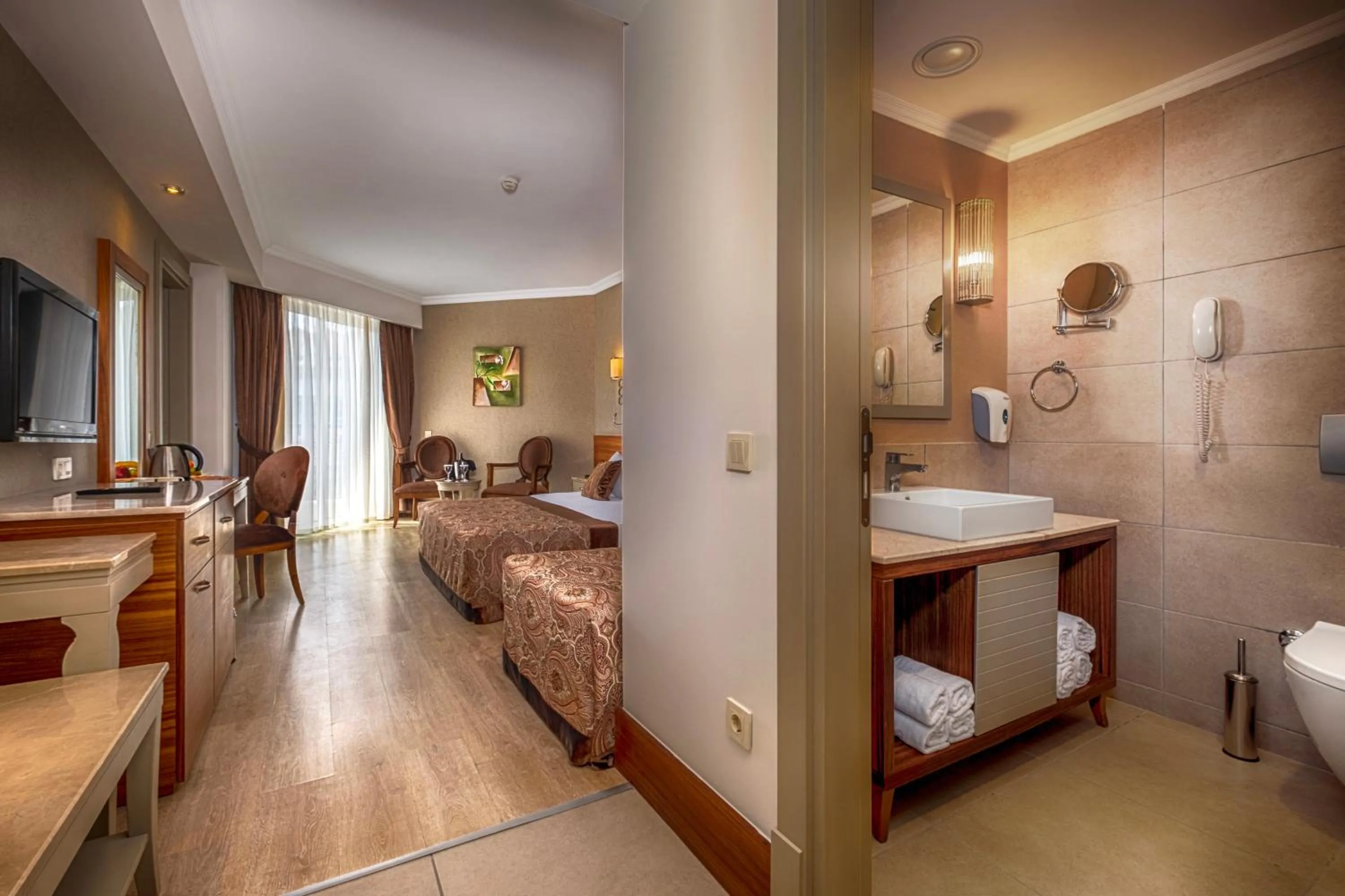 Bed in WELL PALACE SIDE