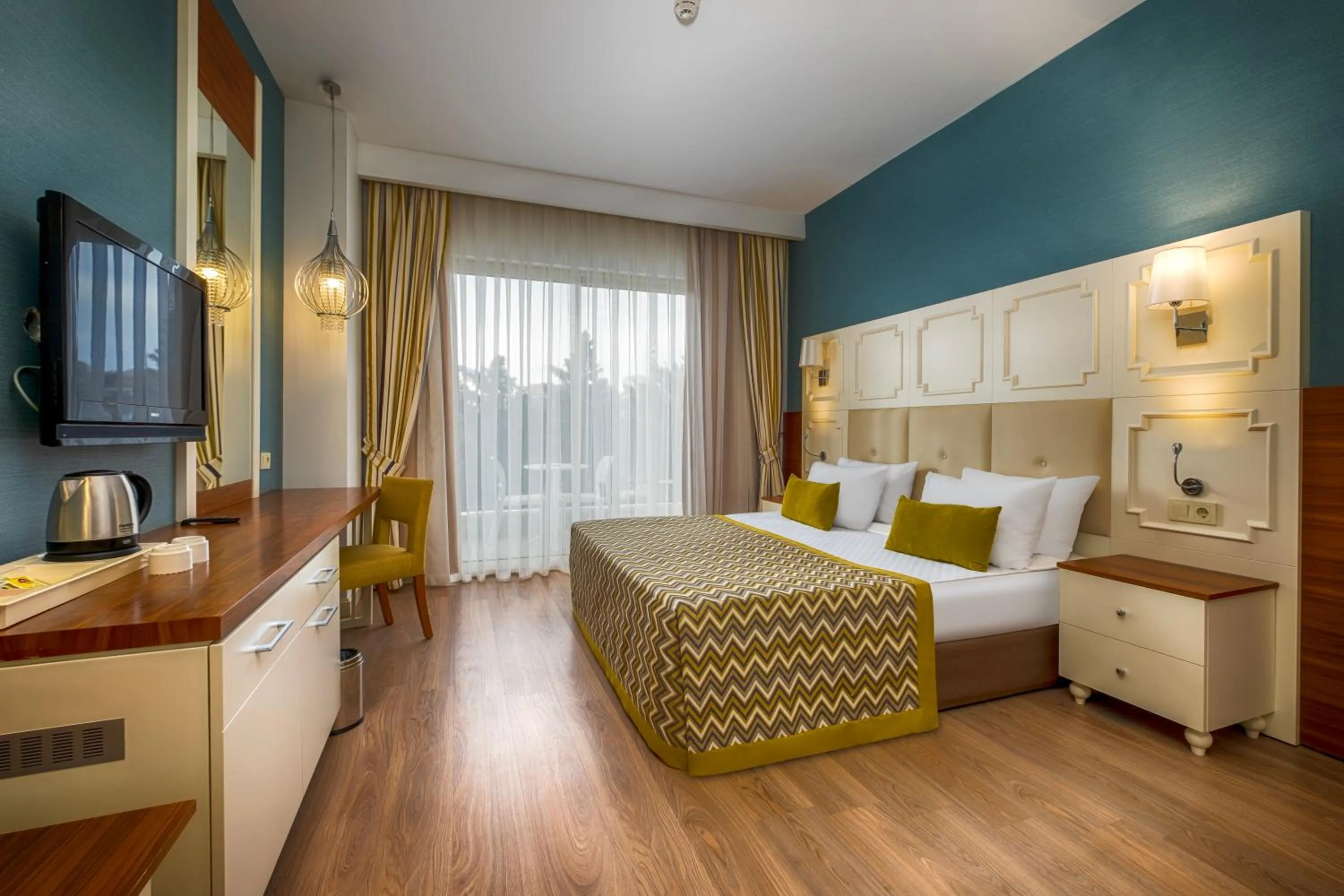 Bed in WELL PALACE SIDE