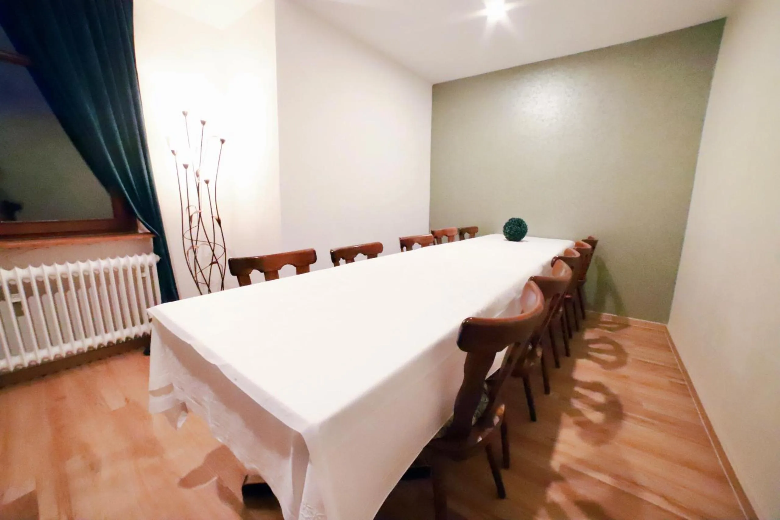 Restaurant/places to eat in Gasthaus zur Krone