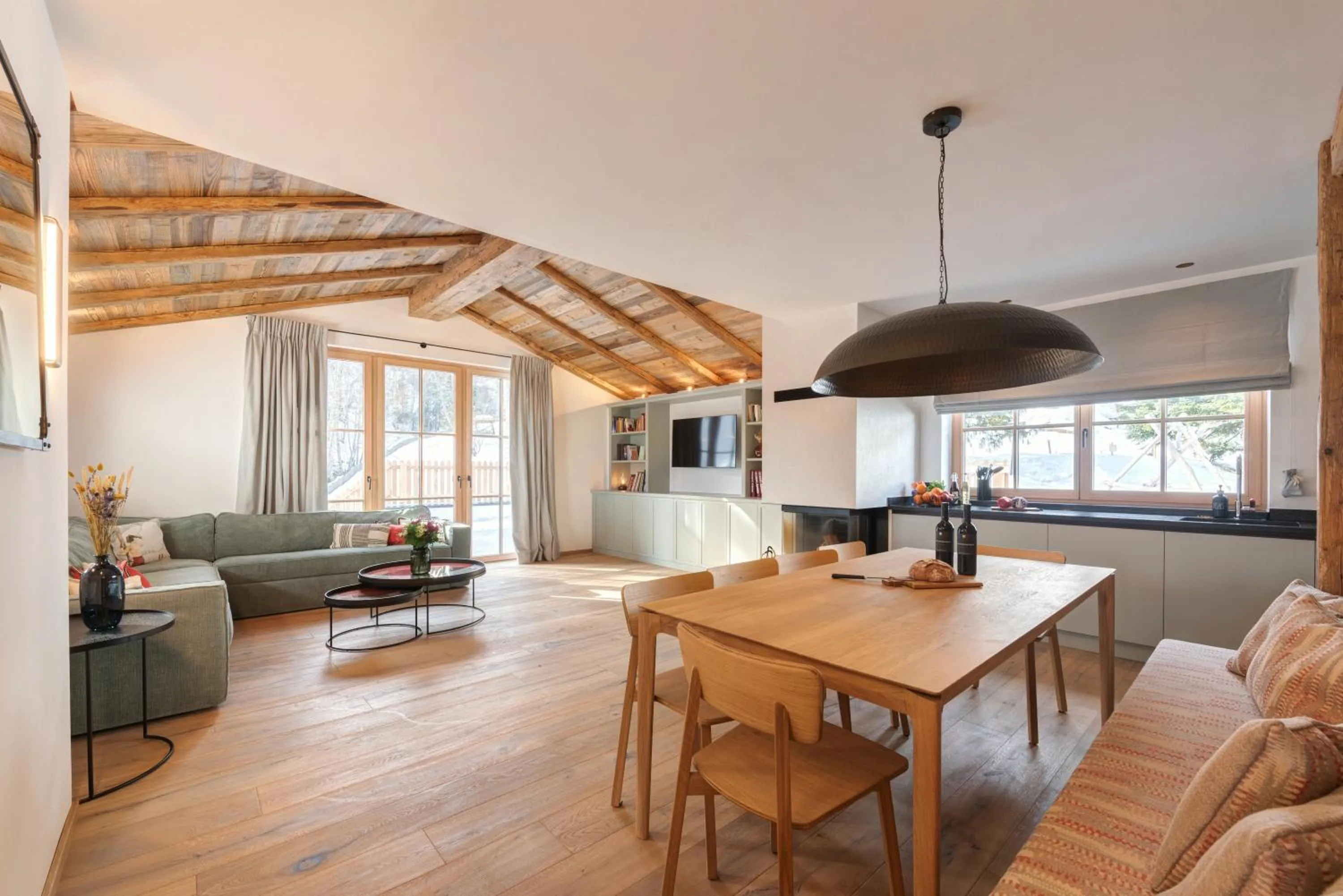 Kitchen or kitchenette in Chalet Marmotta CULM - Luxus Chalet Ski-In Ski-Out