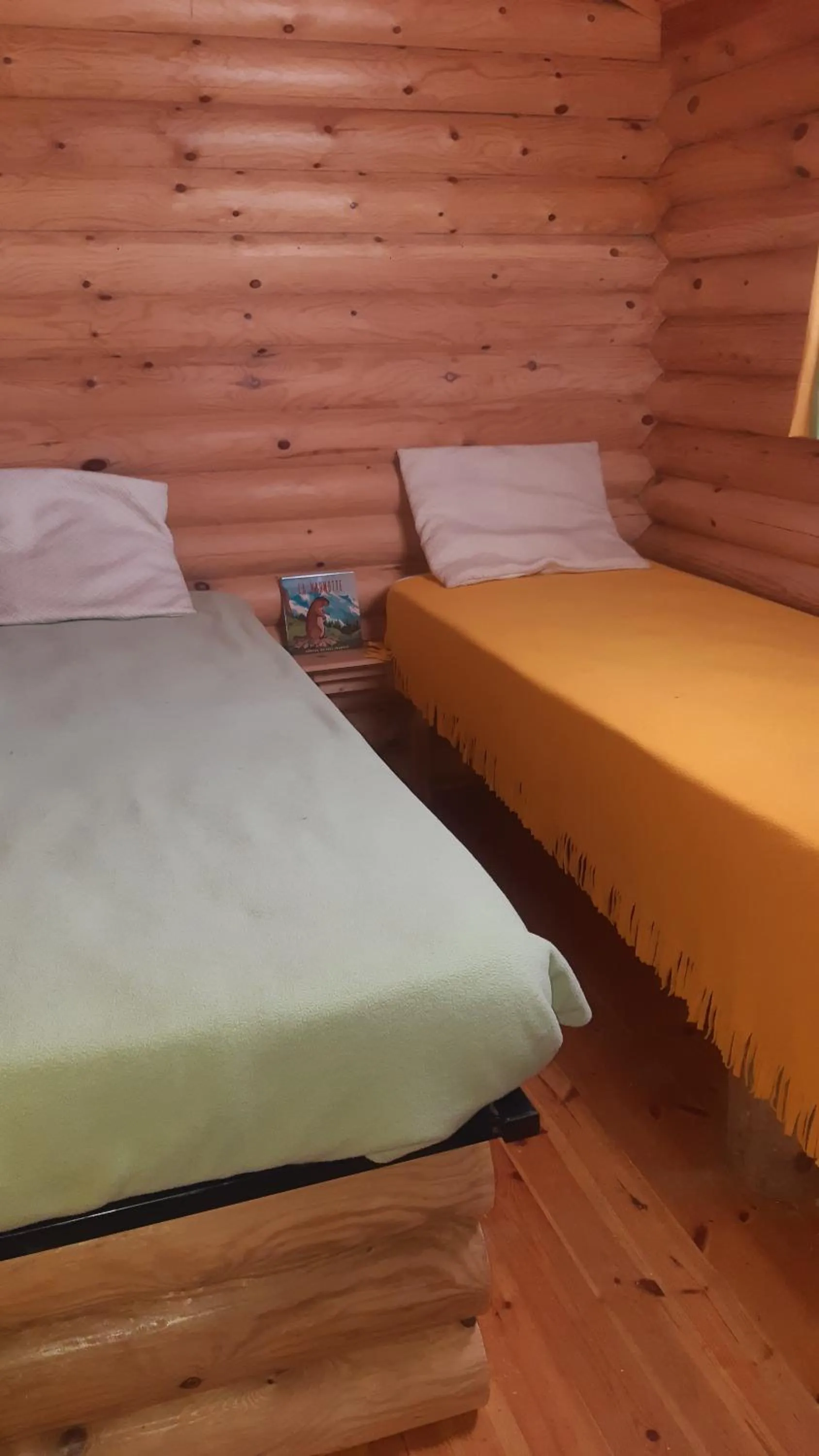 Bed in Camping écovillage Soleil du Pibeste