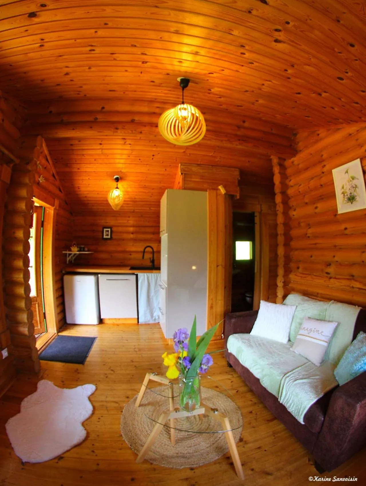 Living room in Camping écovillage Soleil du Pibeste