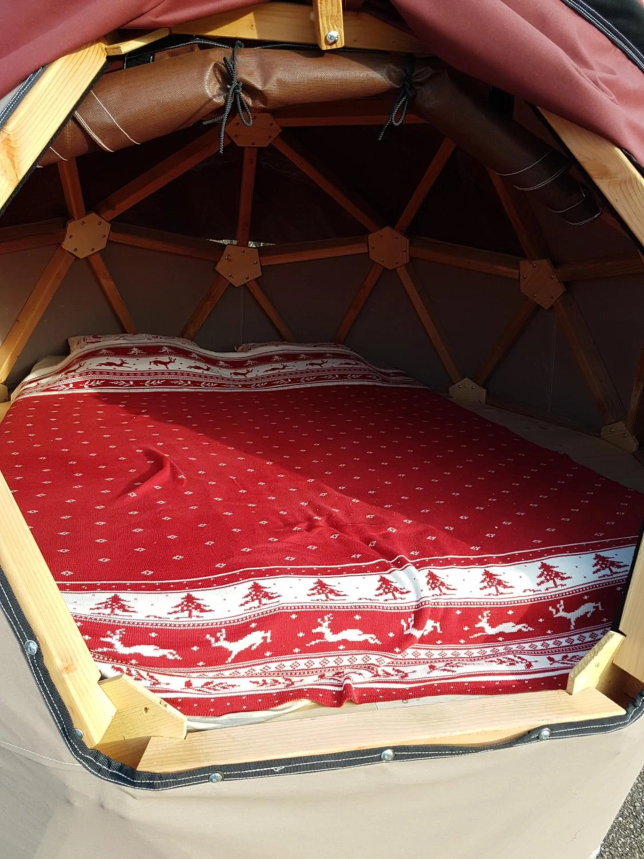 Bed in Camping écovillage Soleil du Pibeste